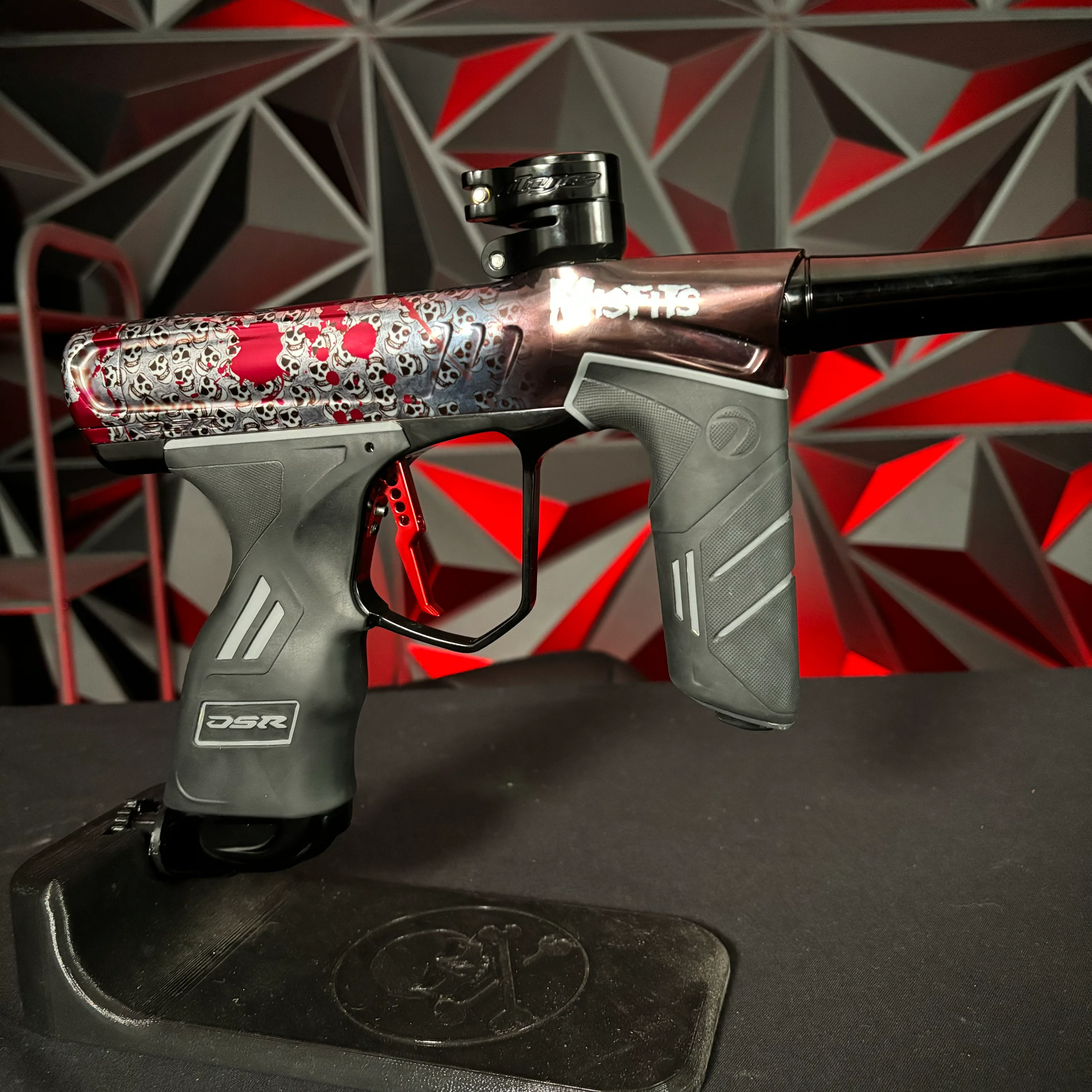 Used Dye DSR+ Paintball Marker - PGA Misfits Heavy Metal - Image 4