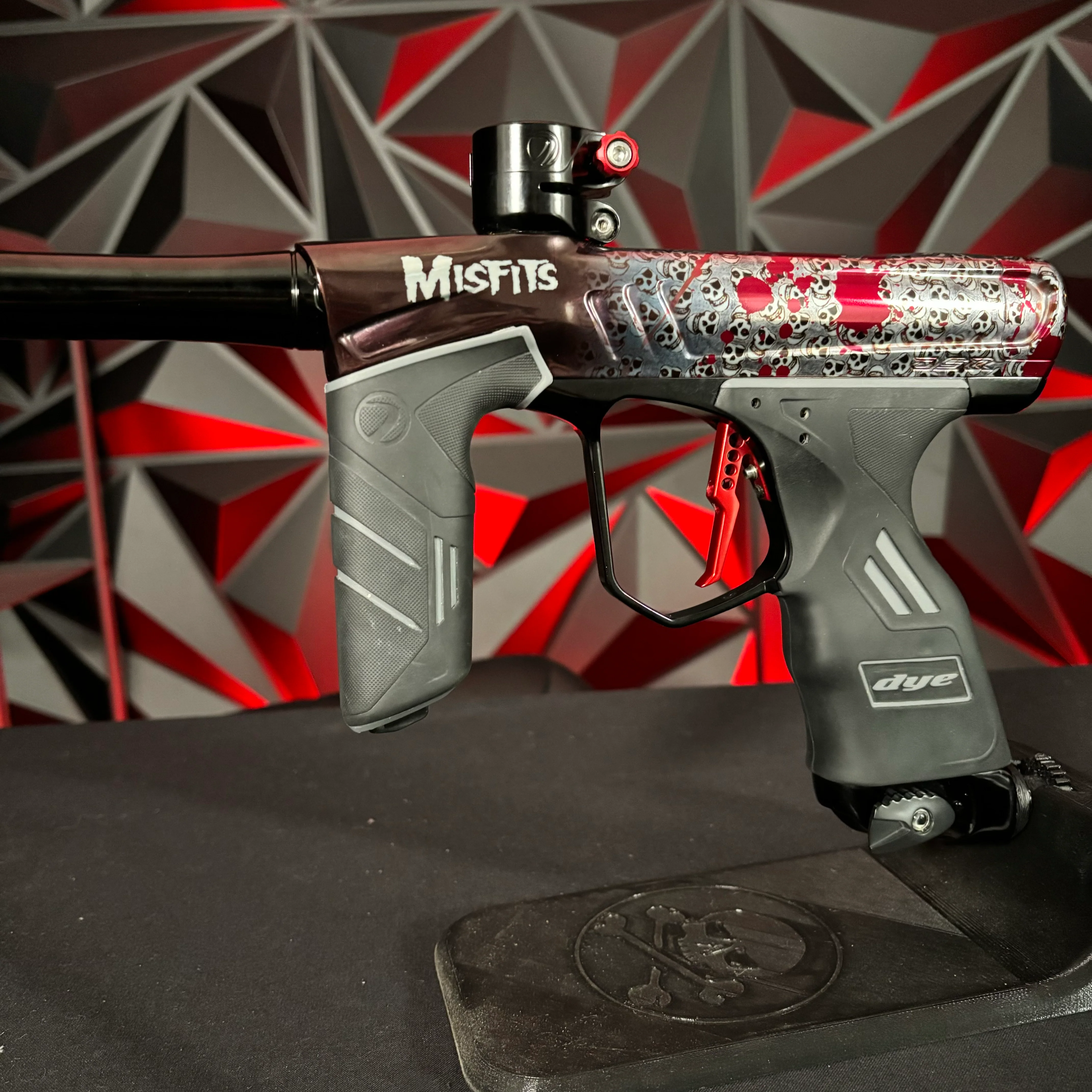Used Dye DSR+ Paintball Marker - PGA Misfits Heavy Metal - Image 5