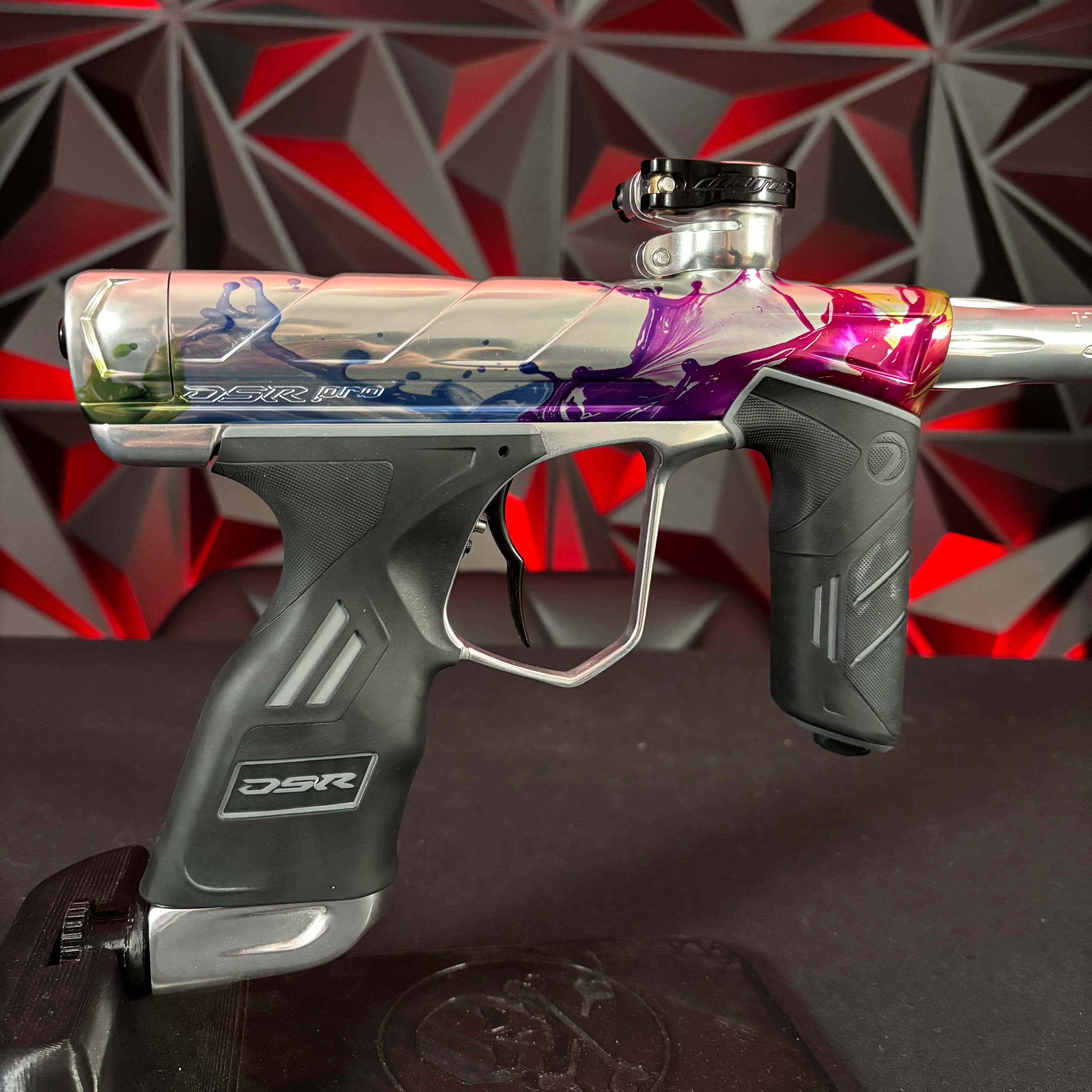 Used Dye DSR Pro Paintball Marker - Color Splash - Image 5