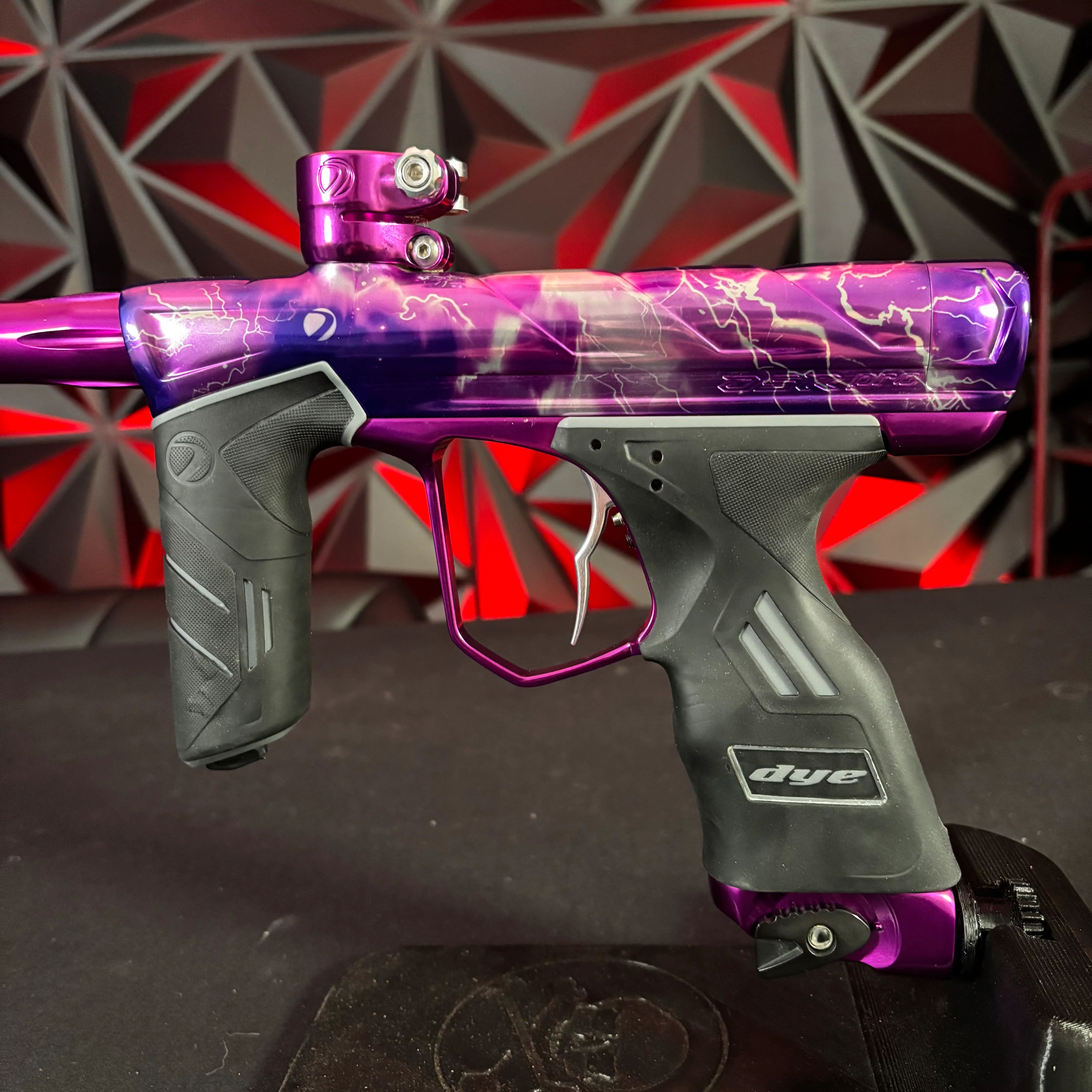 Used Dye DSR Pro Paintball Marker - Grimace - Image 3