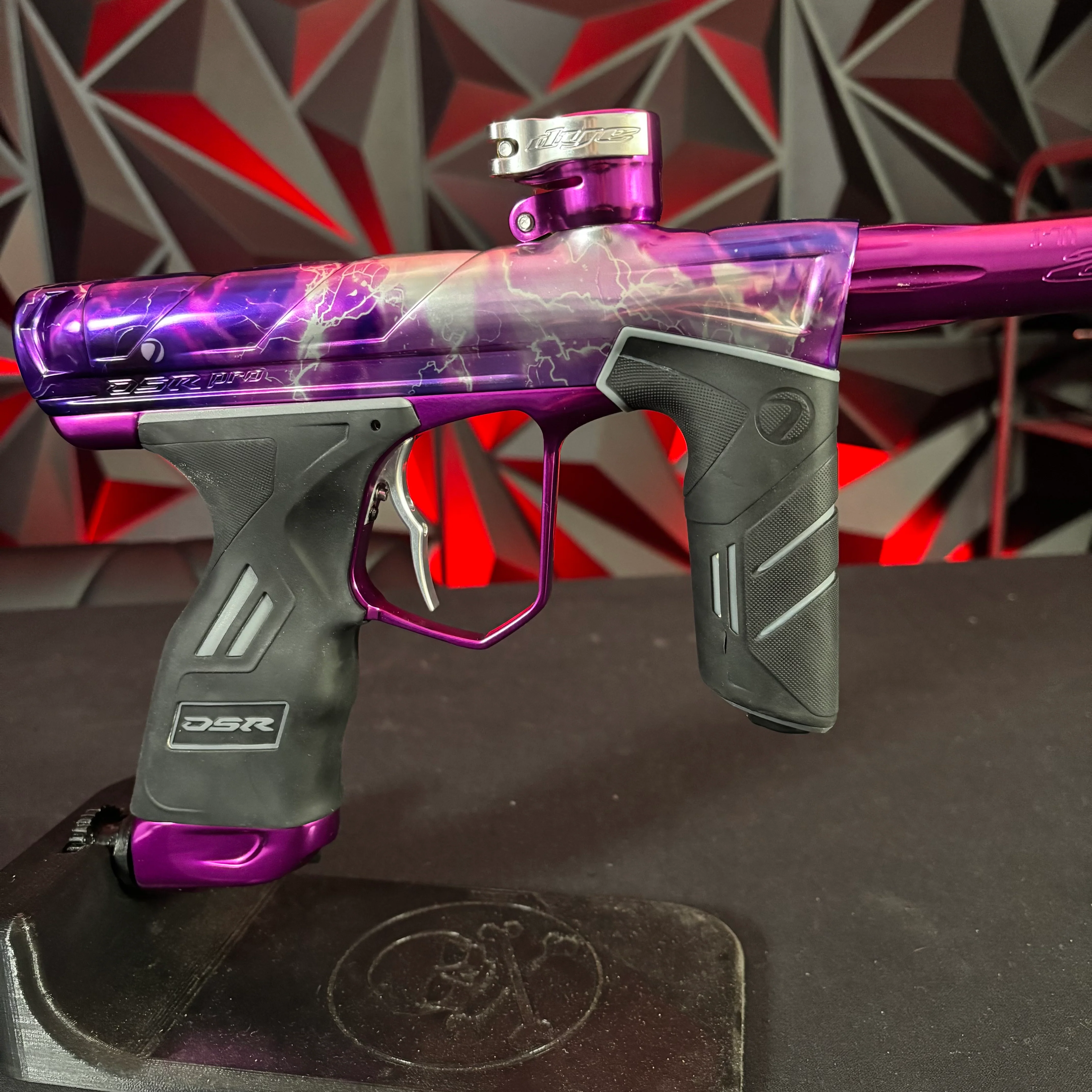 Used Dye DSR Pro Paintball Marker - Grimace - Image 4