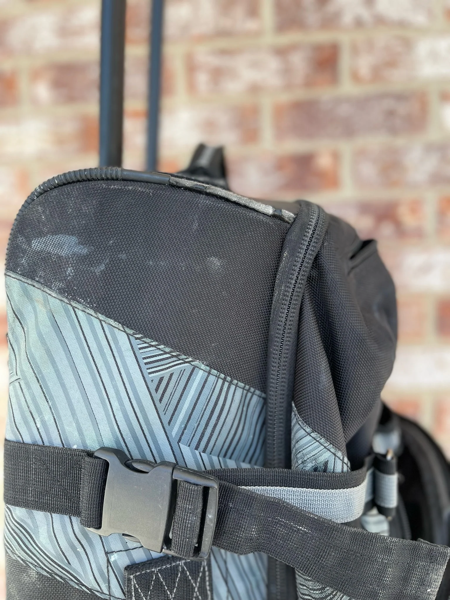 Used Dye Explorer Roller Gear Bag - Black/Grey - Image 10