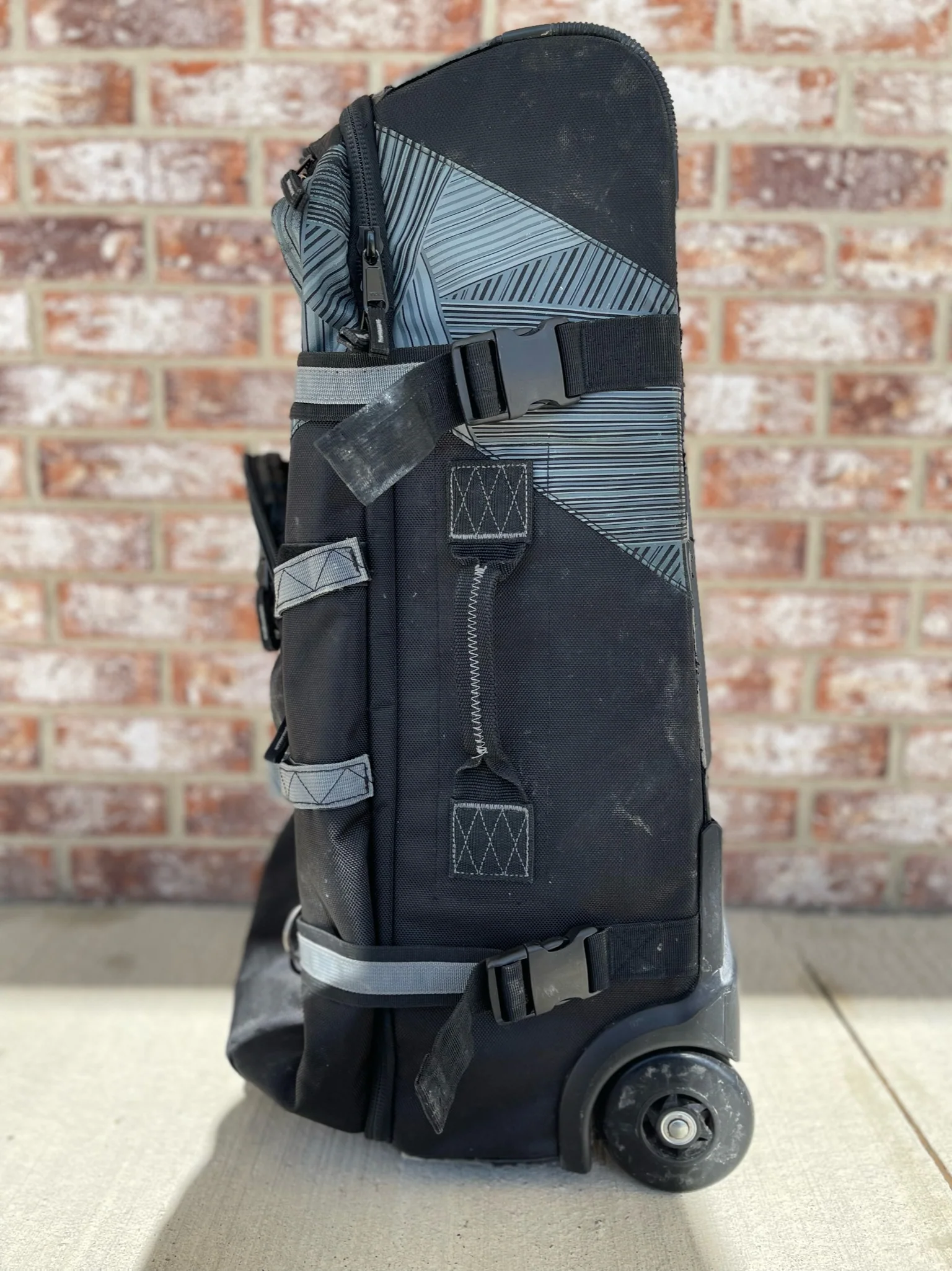 Used Dye Explorer Roller Gear Bag - Black/Grey - Image 2
