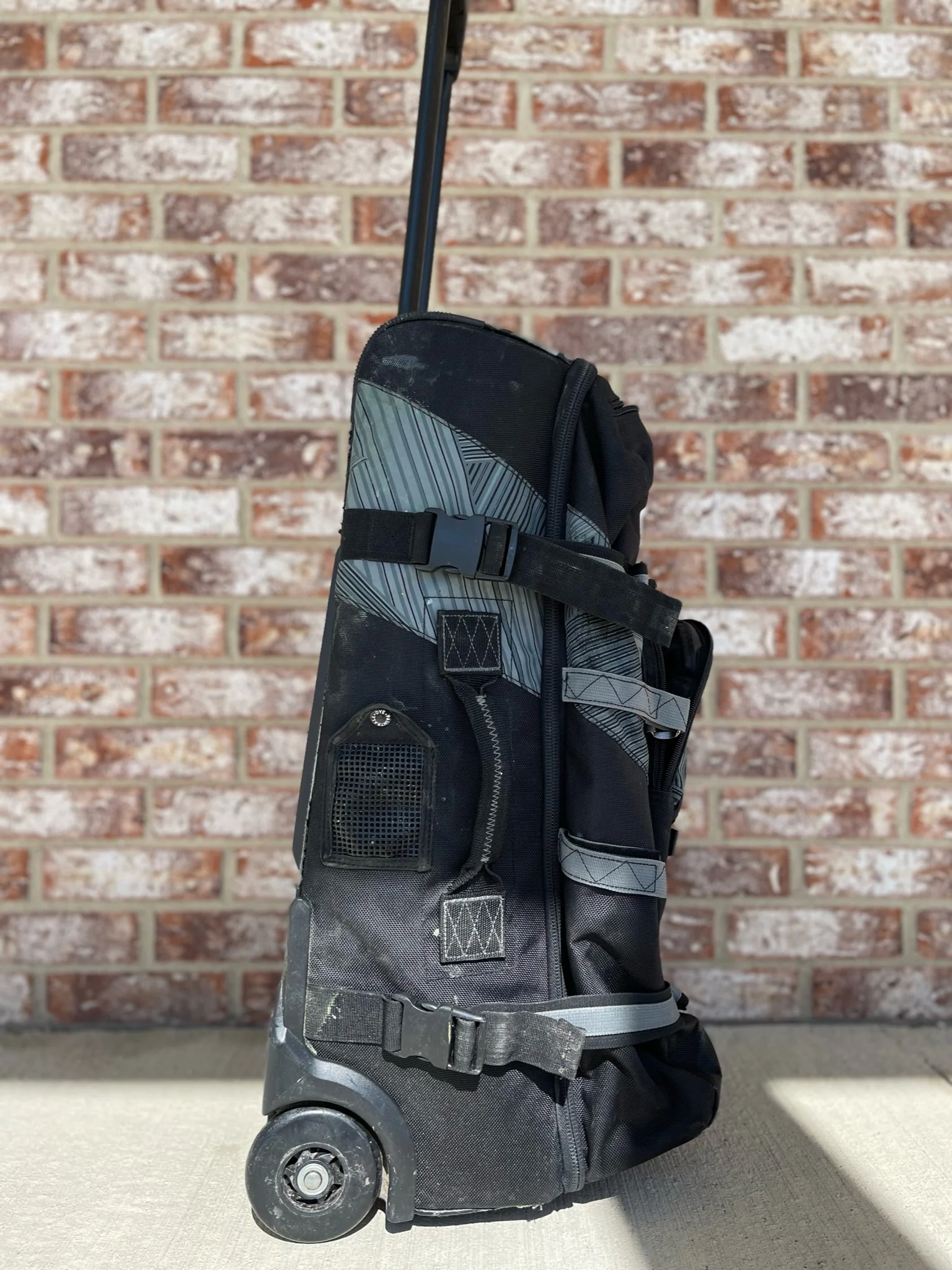 Used Dye Explorer Roller Gear Bag - Black/Grey - Image 3