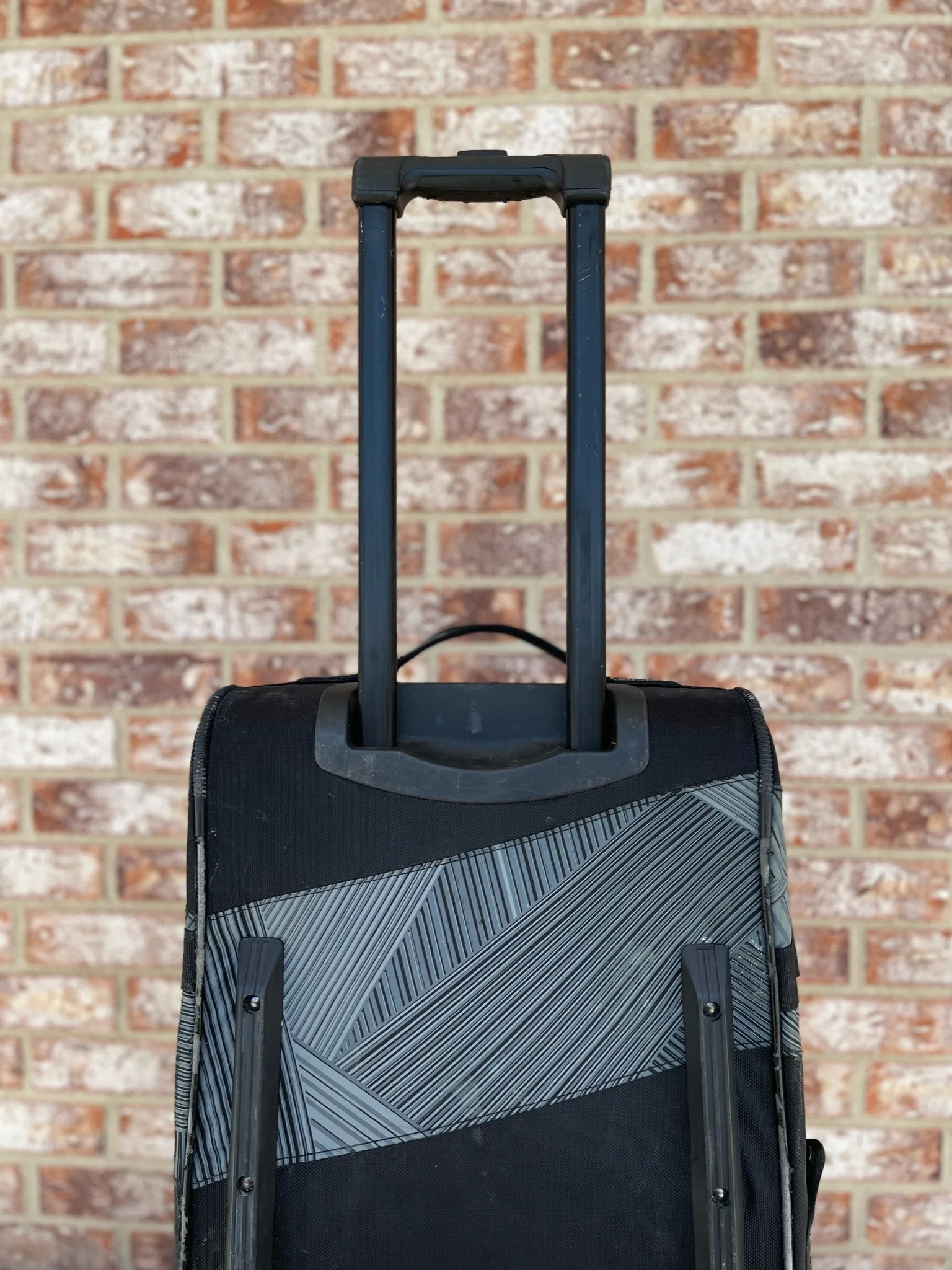 Used Dye Explorer Roller Gear Bag - Black/Grey - Image 8