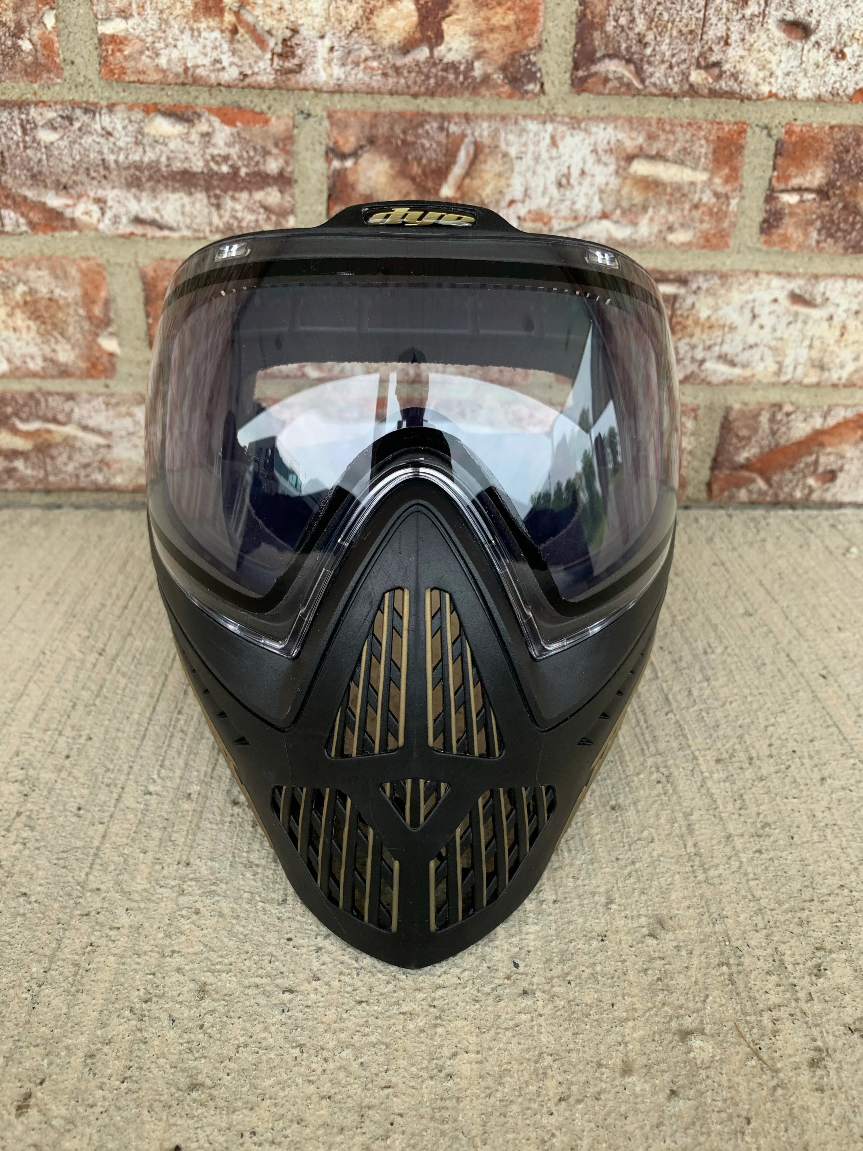 Used Dye I5 Paintball Goggle - Black / Gold - Image 2