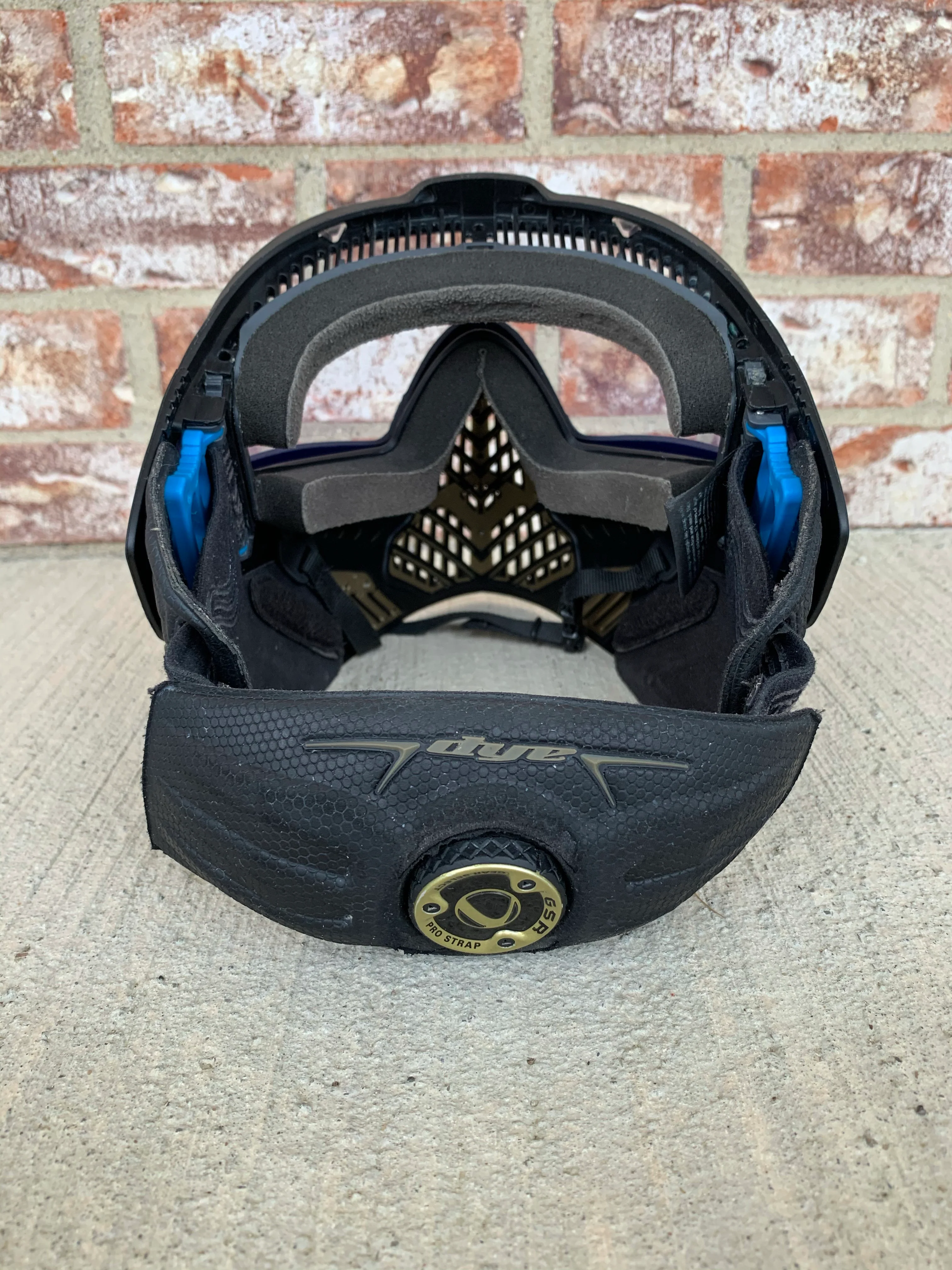 Used Dye I5 Paintball Goggle - Black / Gold - Image 4