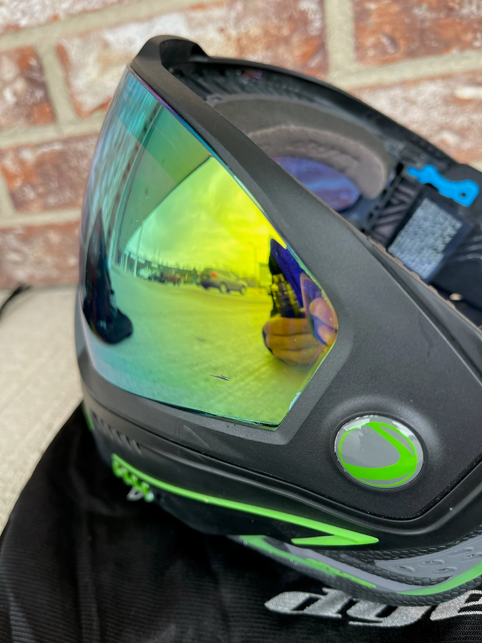 Used Dye I5 Paintball Goggle - Emerald w/ Goggle Bag - Image 4