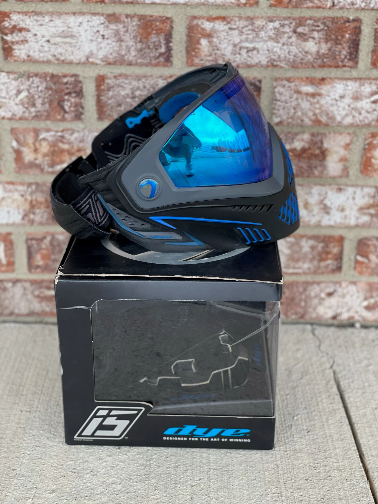 Used Dye I5 Paintball Goggle - Storm (Black w/Blue) with additional lens - Image 3