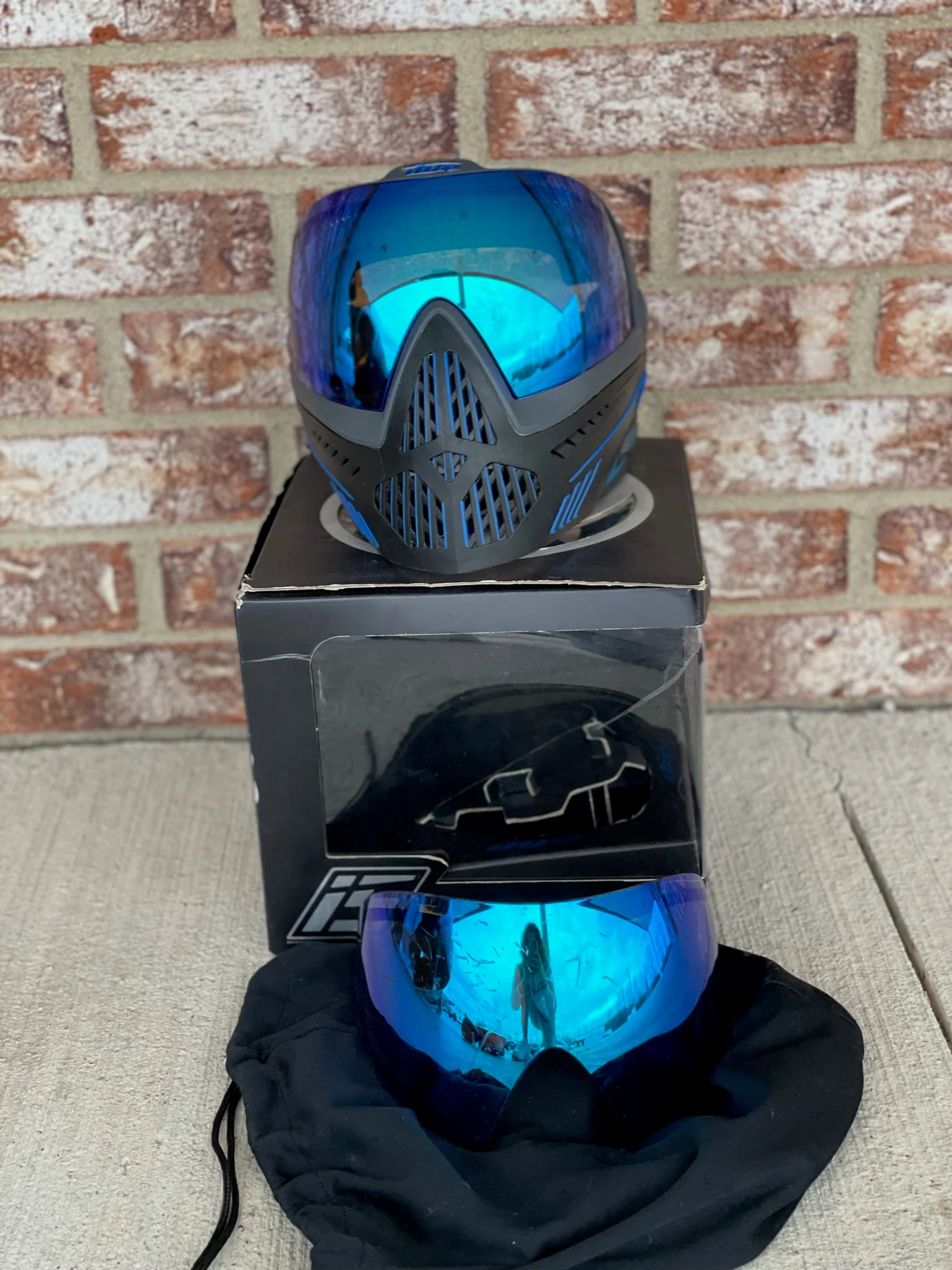 Used Dye I5 Paintball Goggle - Storm (Black w/Blue) with additional lens - Image 5