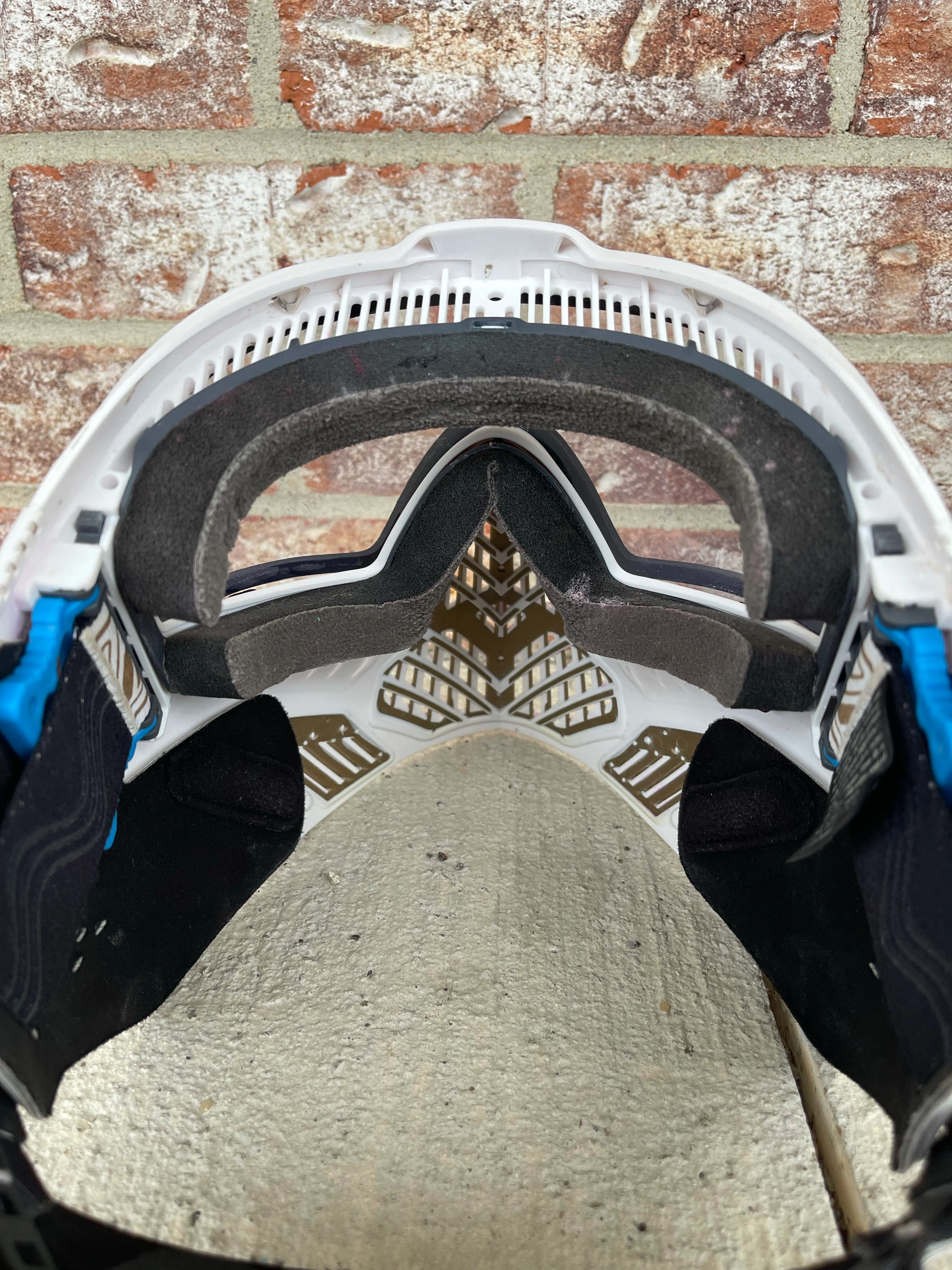 Used Dye I5 Paintball Goggle - White / Gold - Image 4