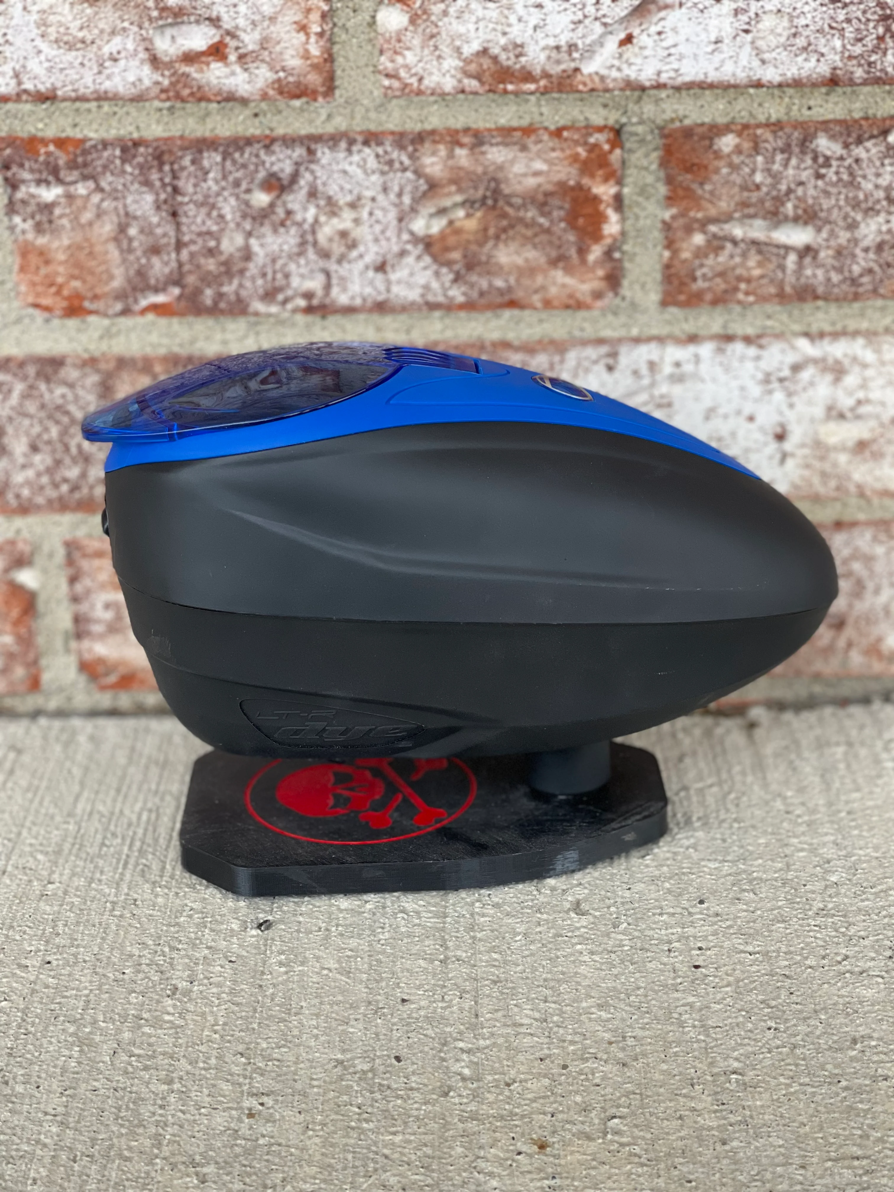 Used Dye LTR Paintball Loader - Black / Blue - Image 2