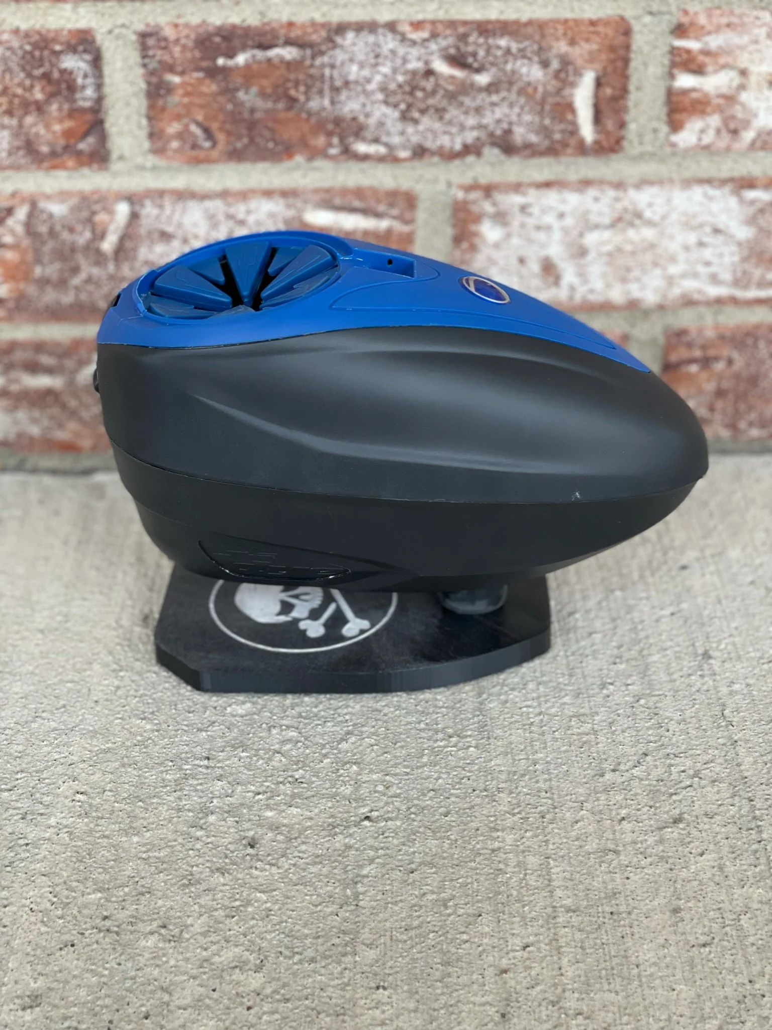 Used Dye LTR Paintball Loader - Black/Blue with Blue Speed Feed - Image 2
