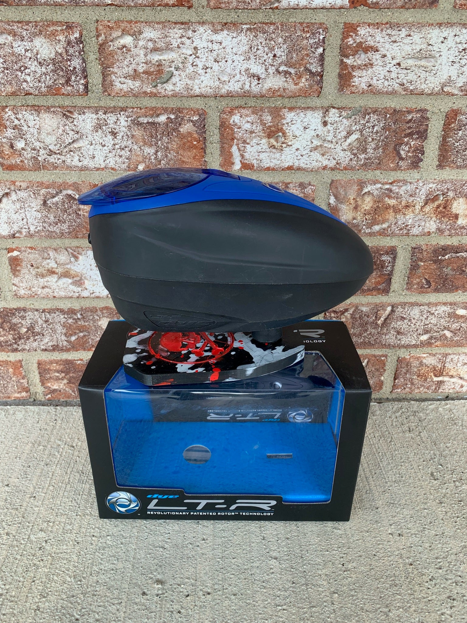 Used Dye LTR Paintball Loader - Blue - Image 4