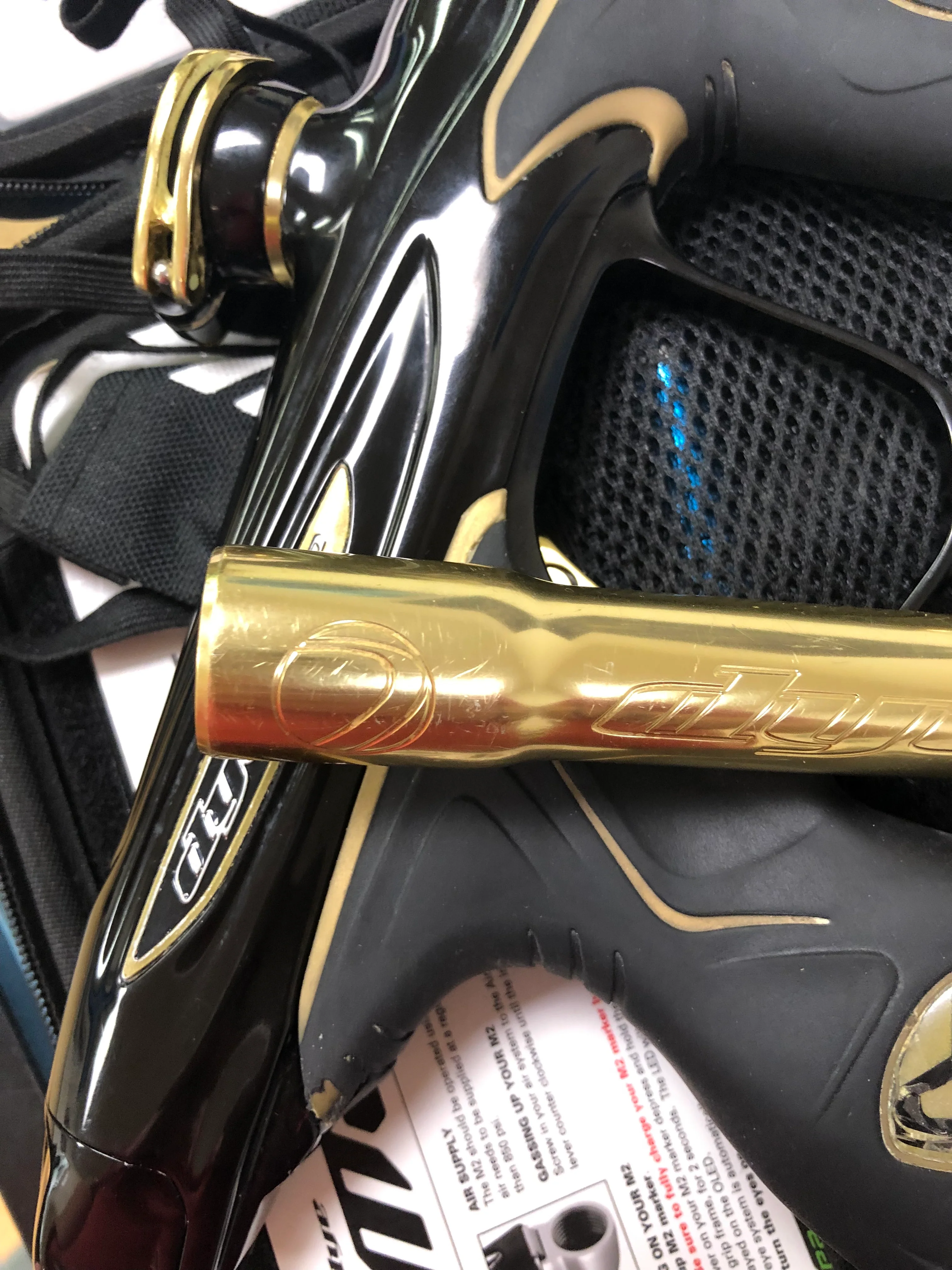Used Dye M2- Black/Gold - Image 4
