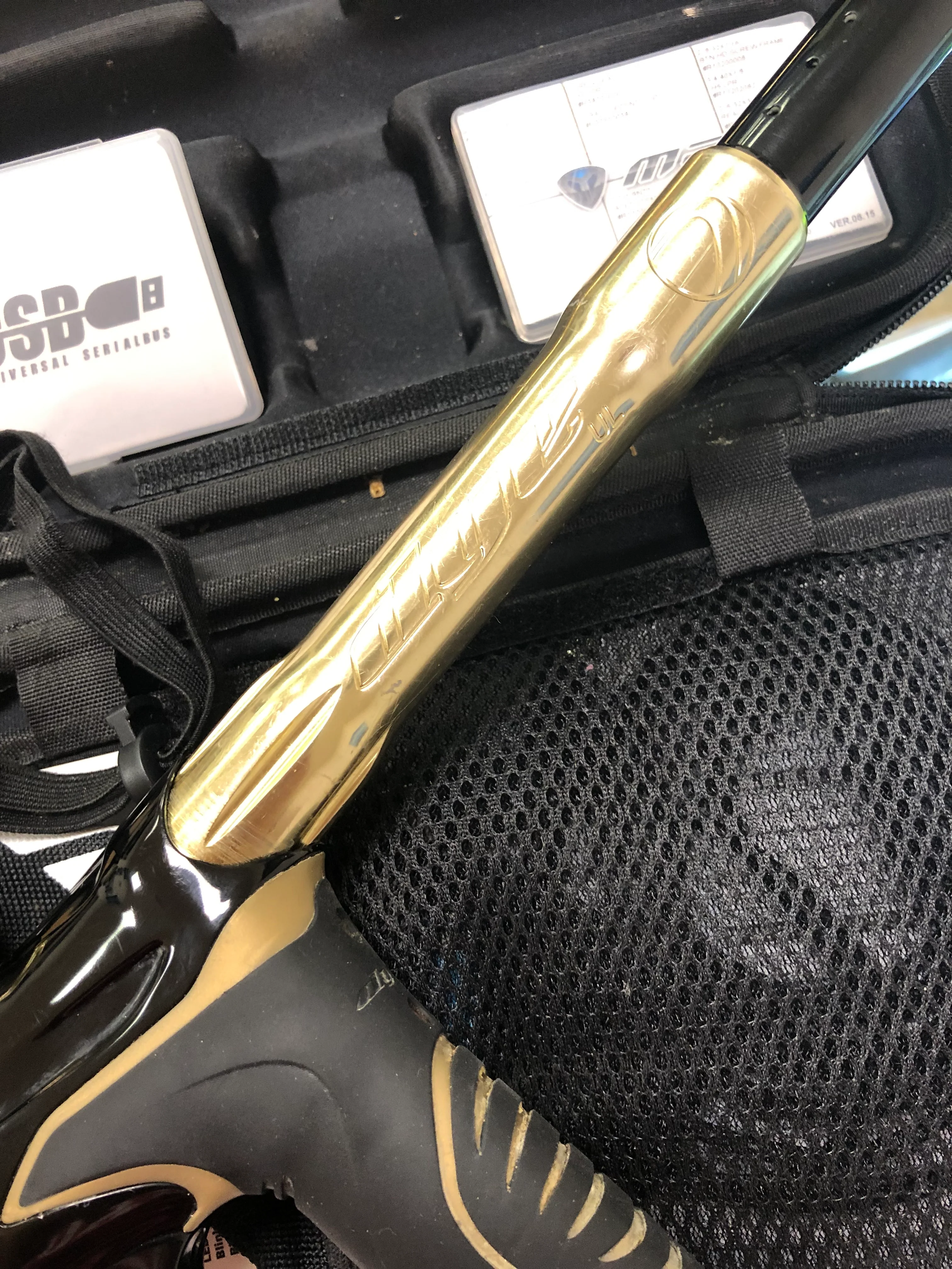 Used Dye M2- Black/Gold - Image 5