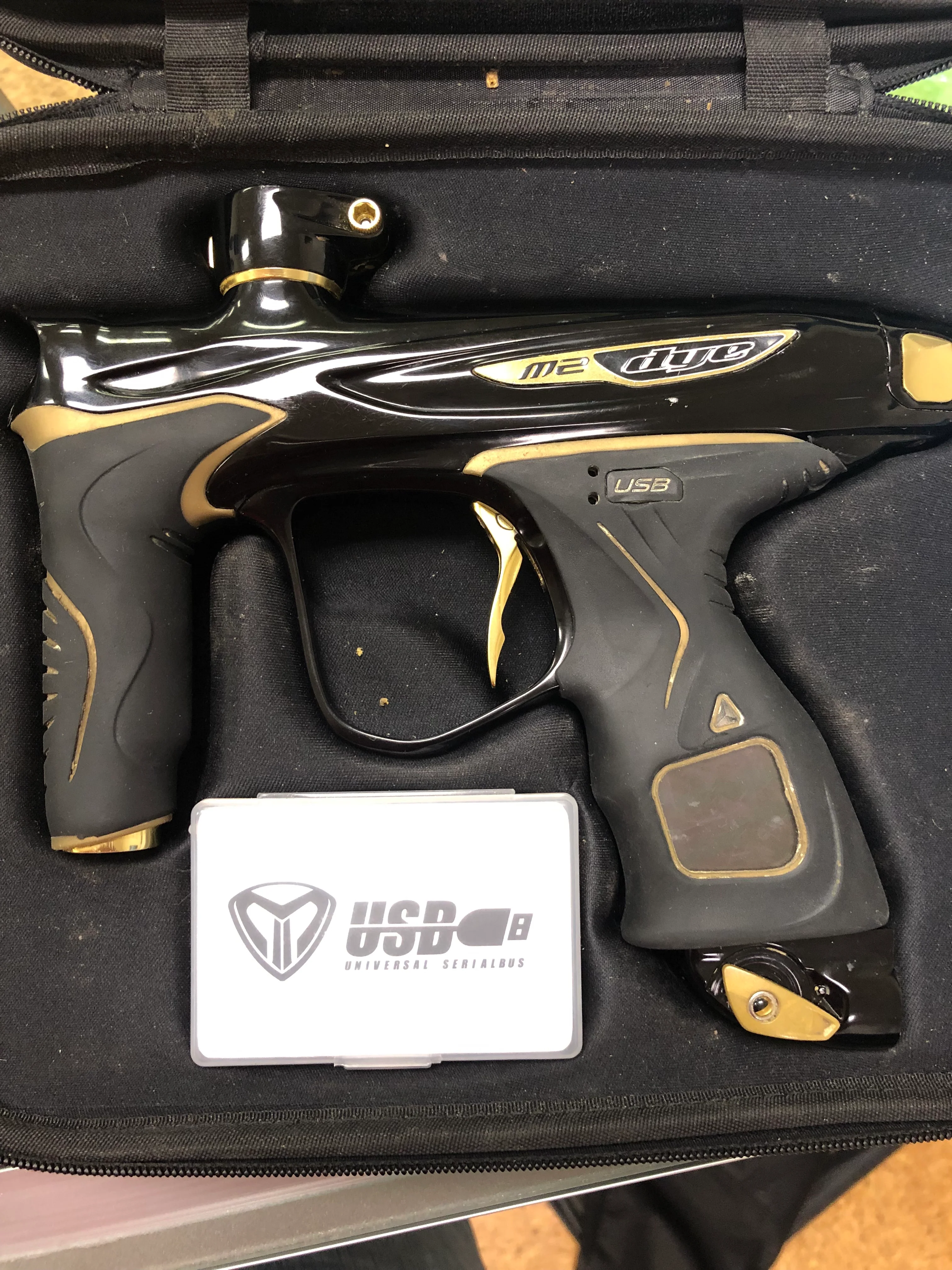 Used Dye M2- Black/Gold - Image 8