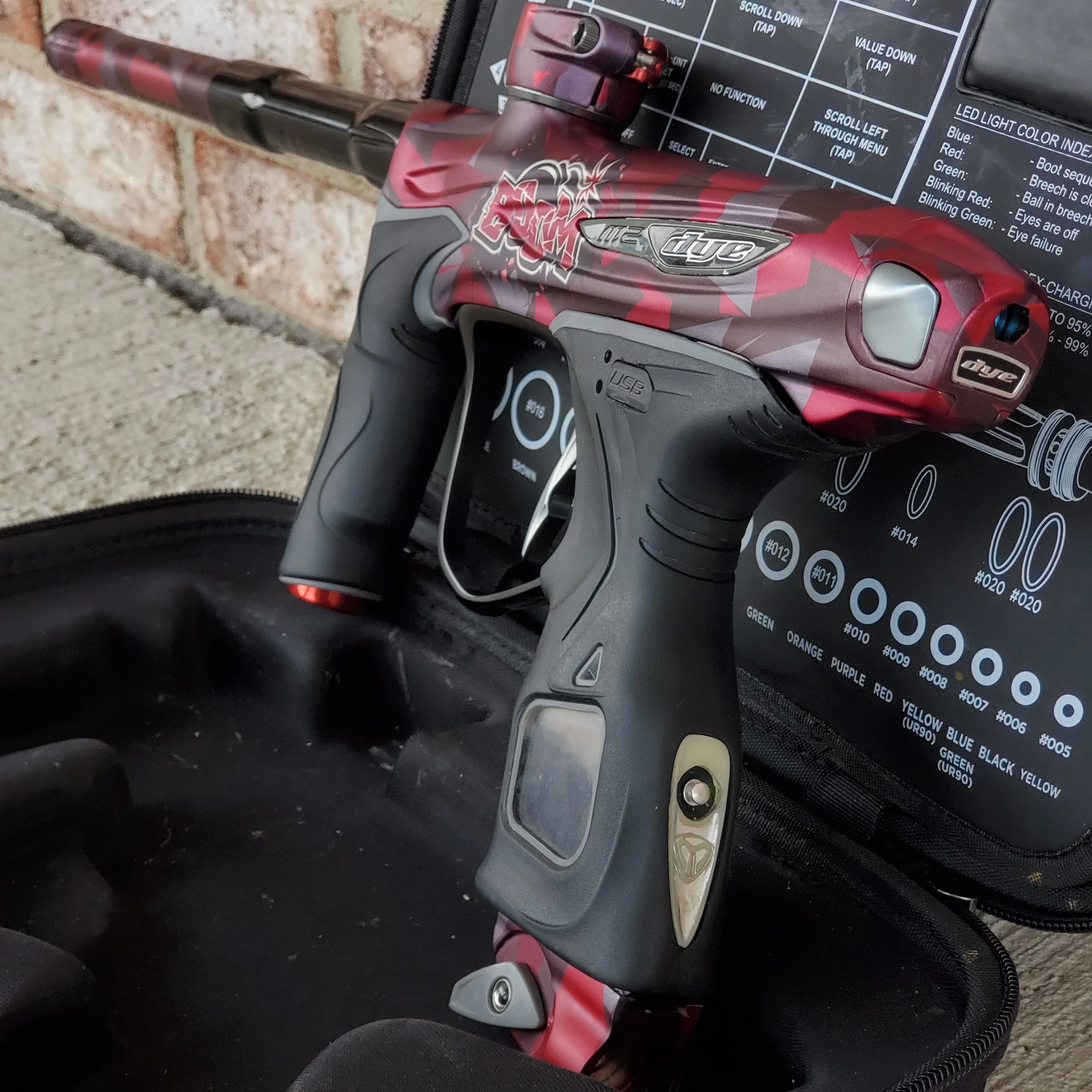Used Dye M2 MOSAir Paintball Gun - Boom - Image 3