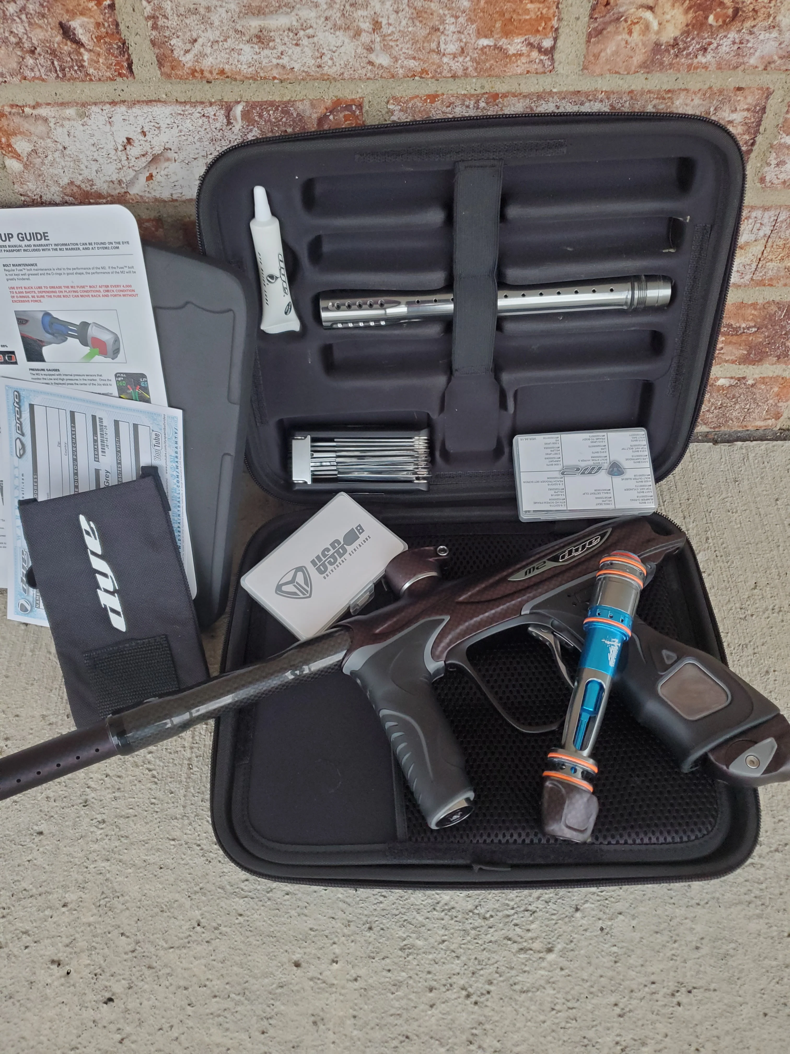 Used Dye M2 MOSAir Paintball Gun - Carbon - Image 5