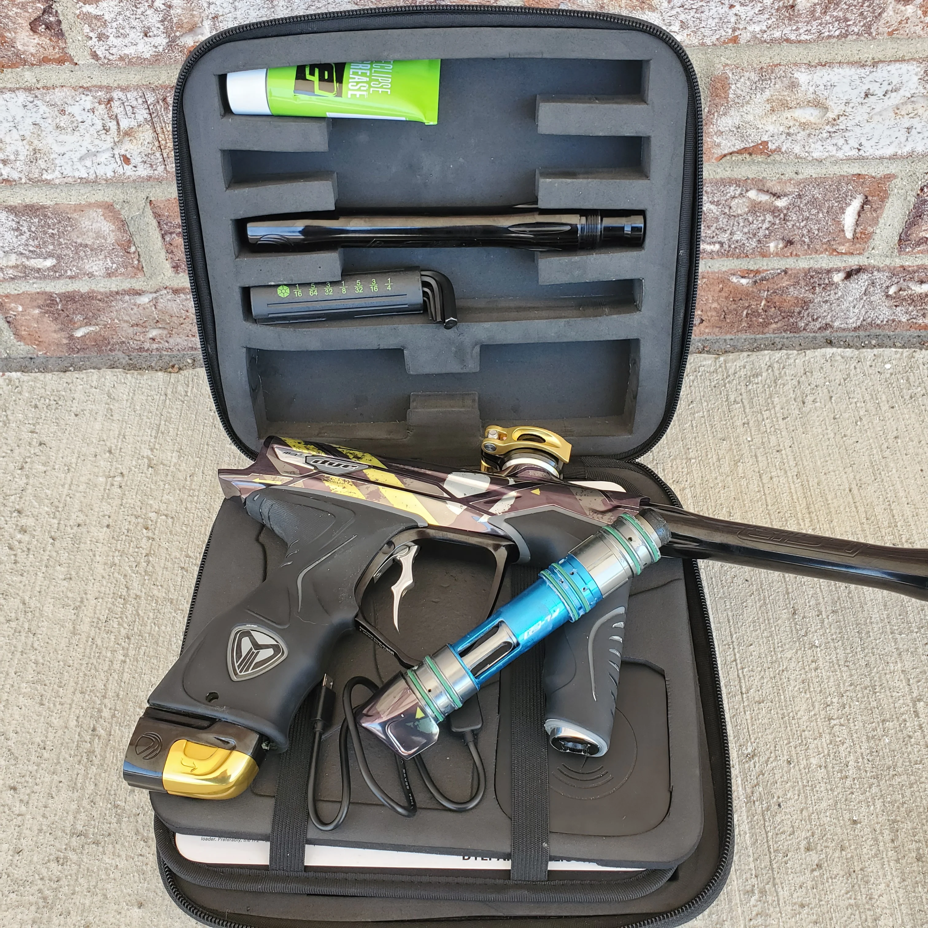 Used Dye M3+ Paintball Gun - Intercept - Image 5