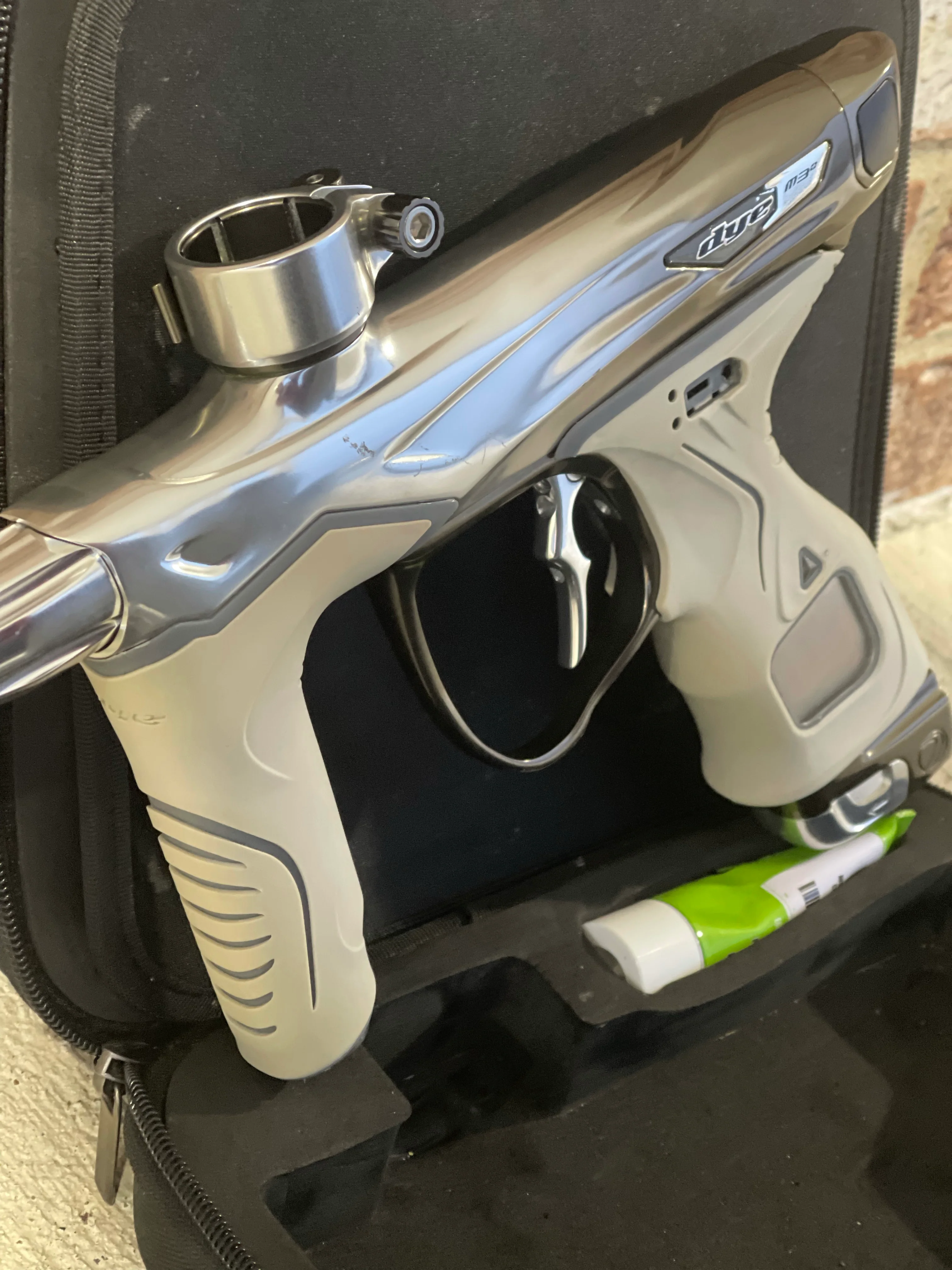 Used Dye M3+ Paintball Gun - PGA Champagne - Image 4