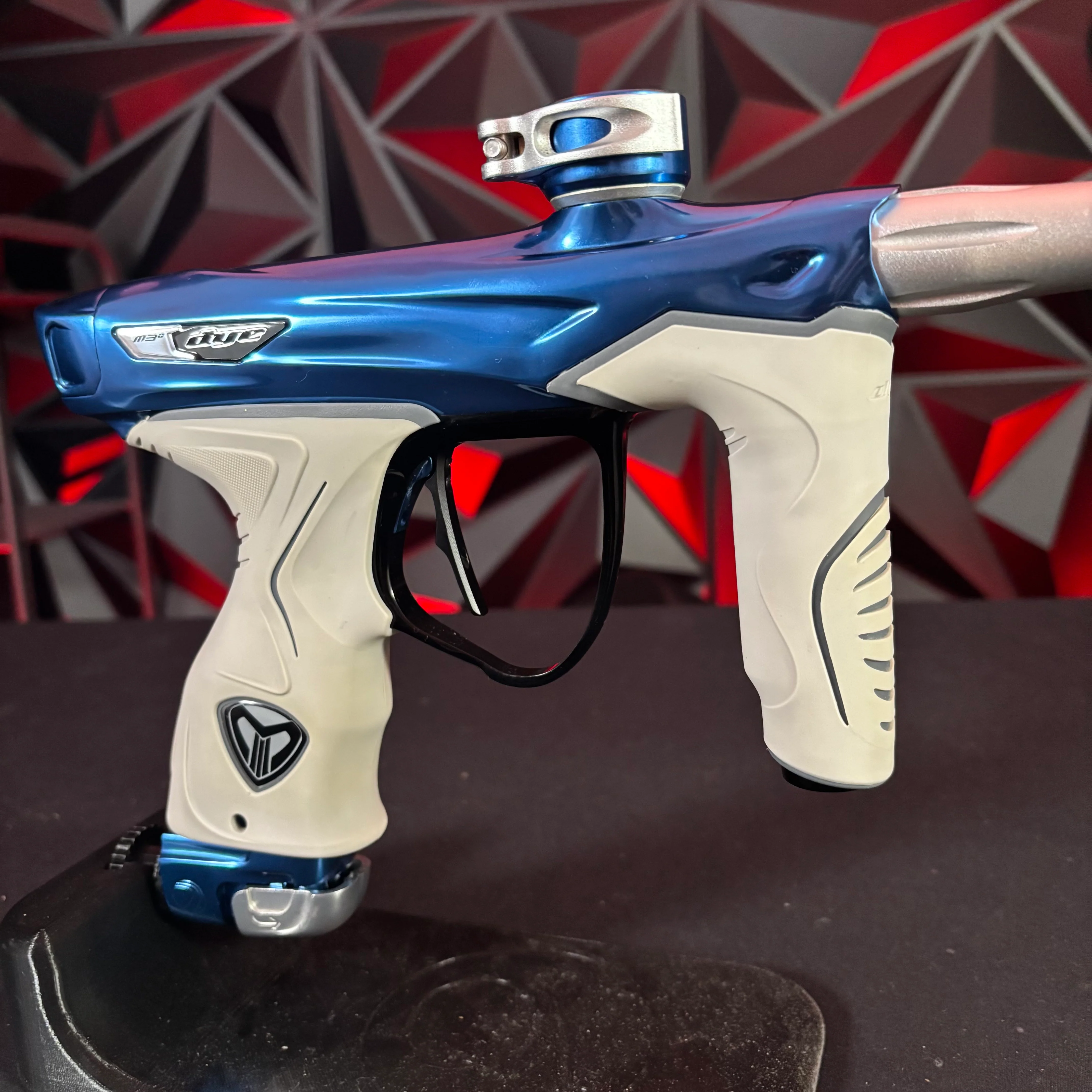 Used Dye M3+ Paintball Gun - Blue/Silver - Image 4