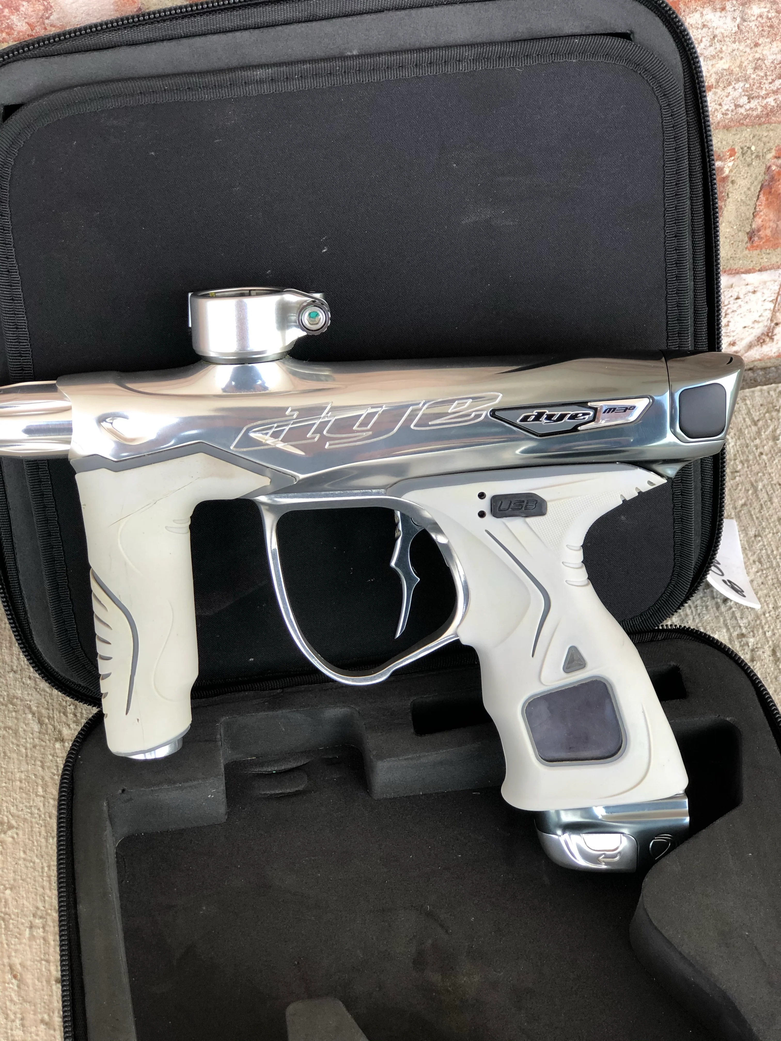 Used Dye M3+ Paintball Gun - DYE LAB Cobalt Contrast Cut - Image 2