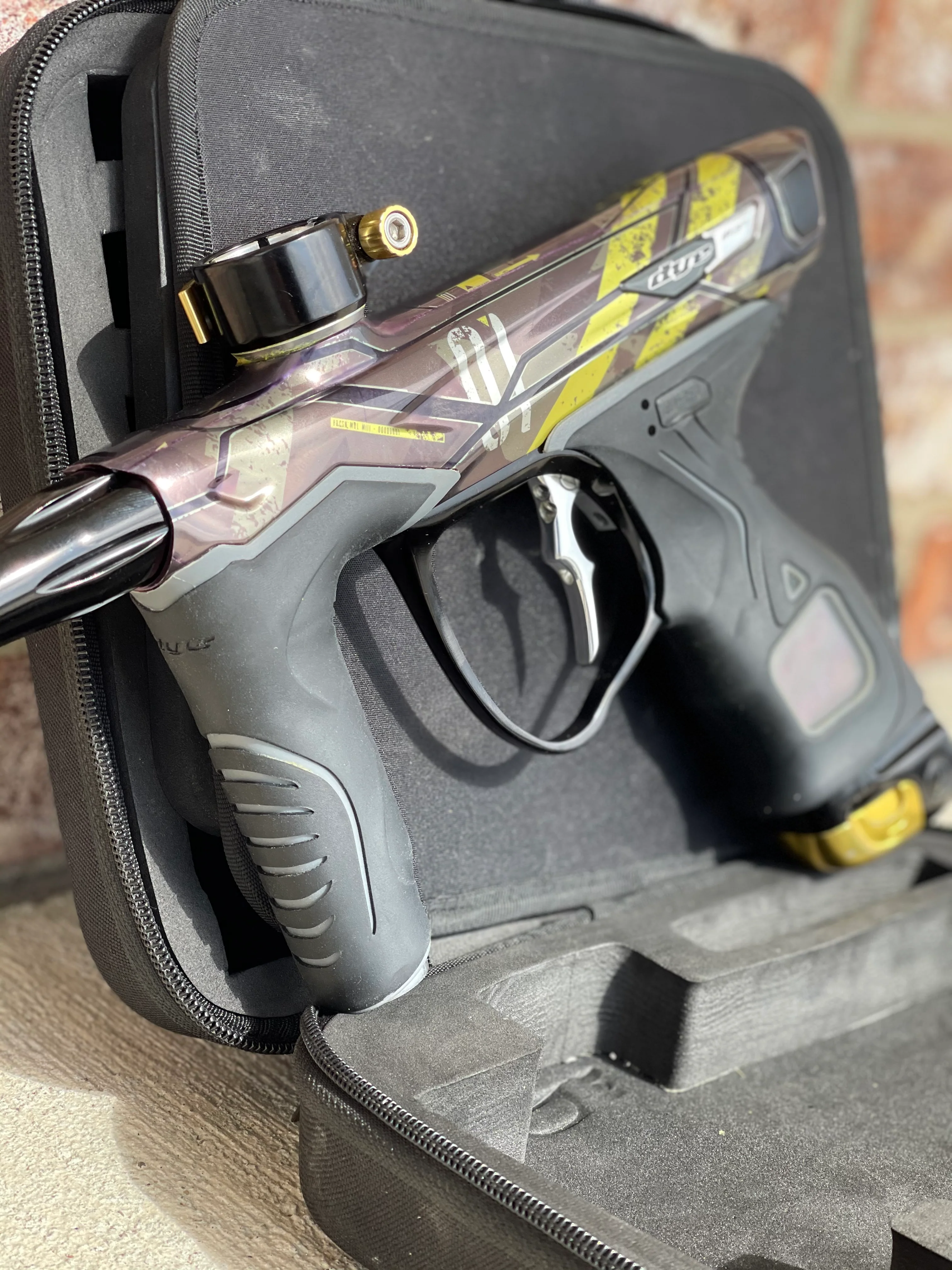 Used Dye M3+ Paintball Gun - Intercept - Image 4