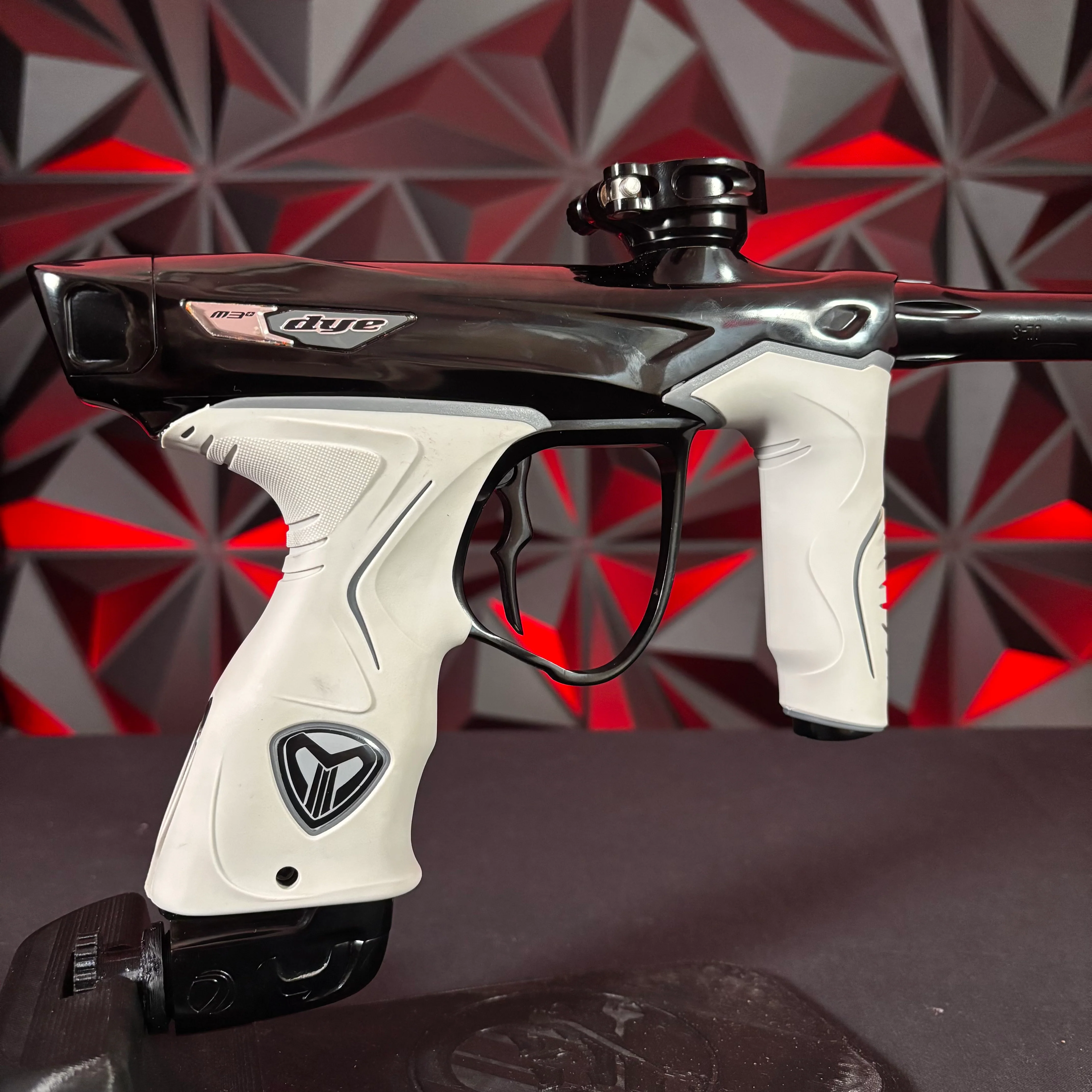 Used Dye M3+ Paintball Gun - Lights Out w/MOSAir Wireless Charging Pad & White/Grey Grip Kit - Image 2