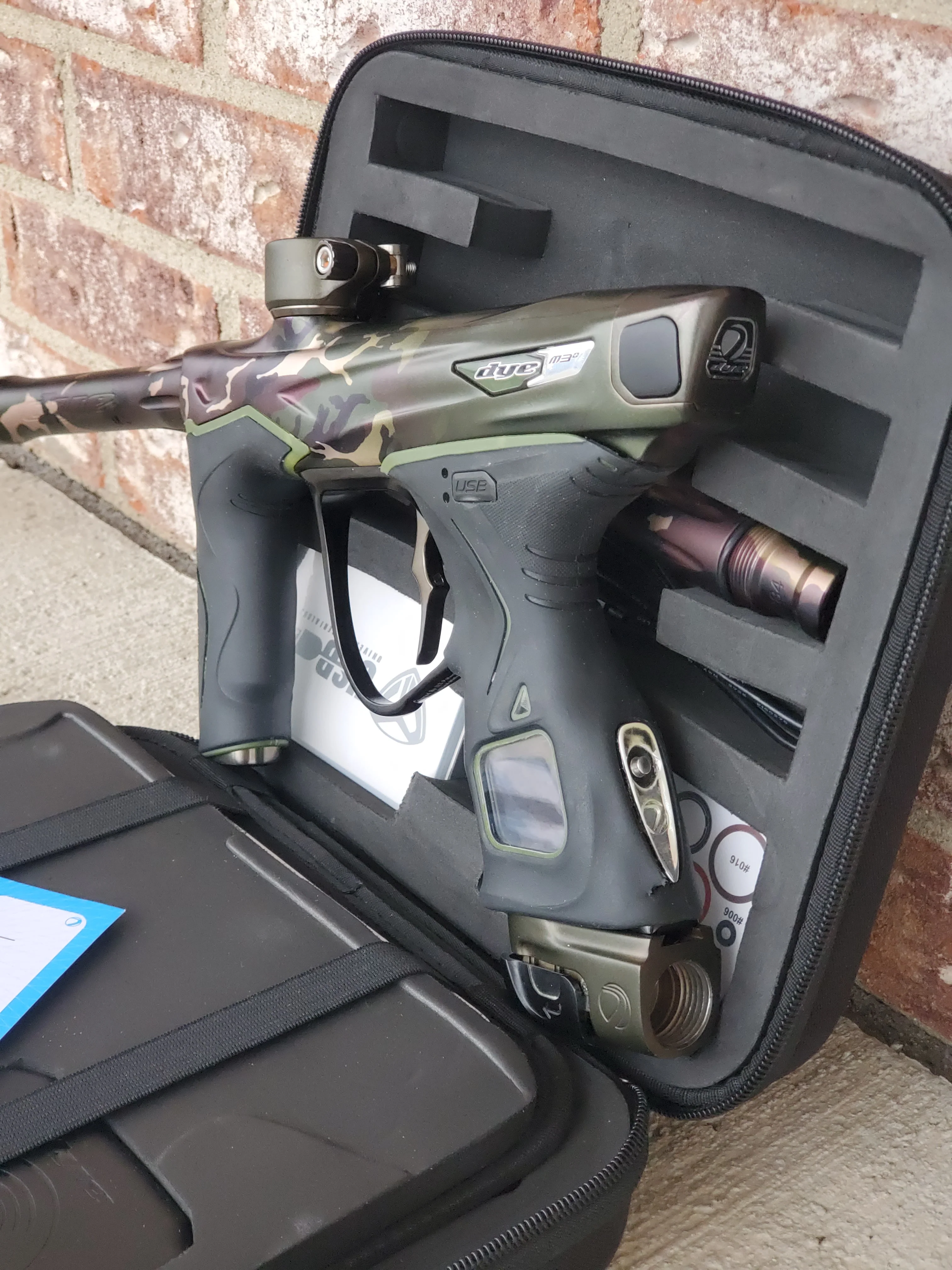 Used Dye M3+ Paintball Gun - PGA Woodland - Image 3