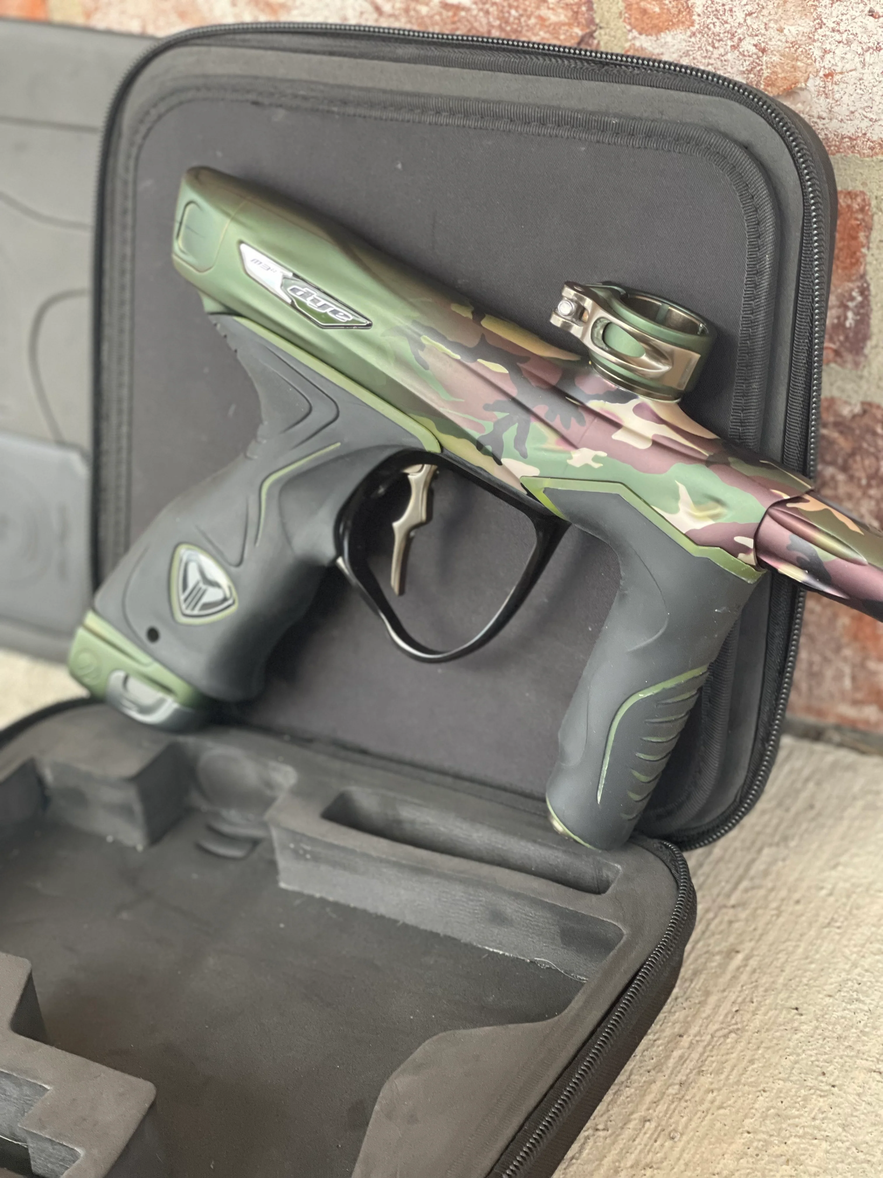 Used Dye M3+ Paintball Gun - PGA Woodland - Image 3