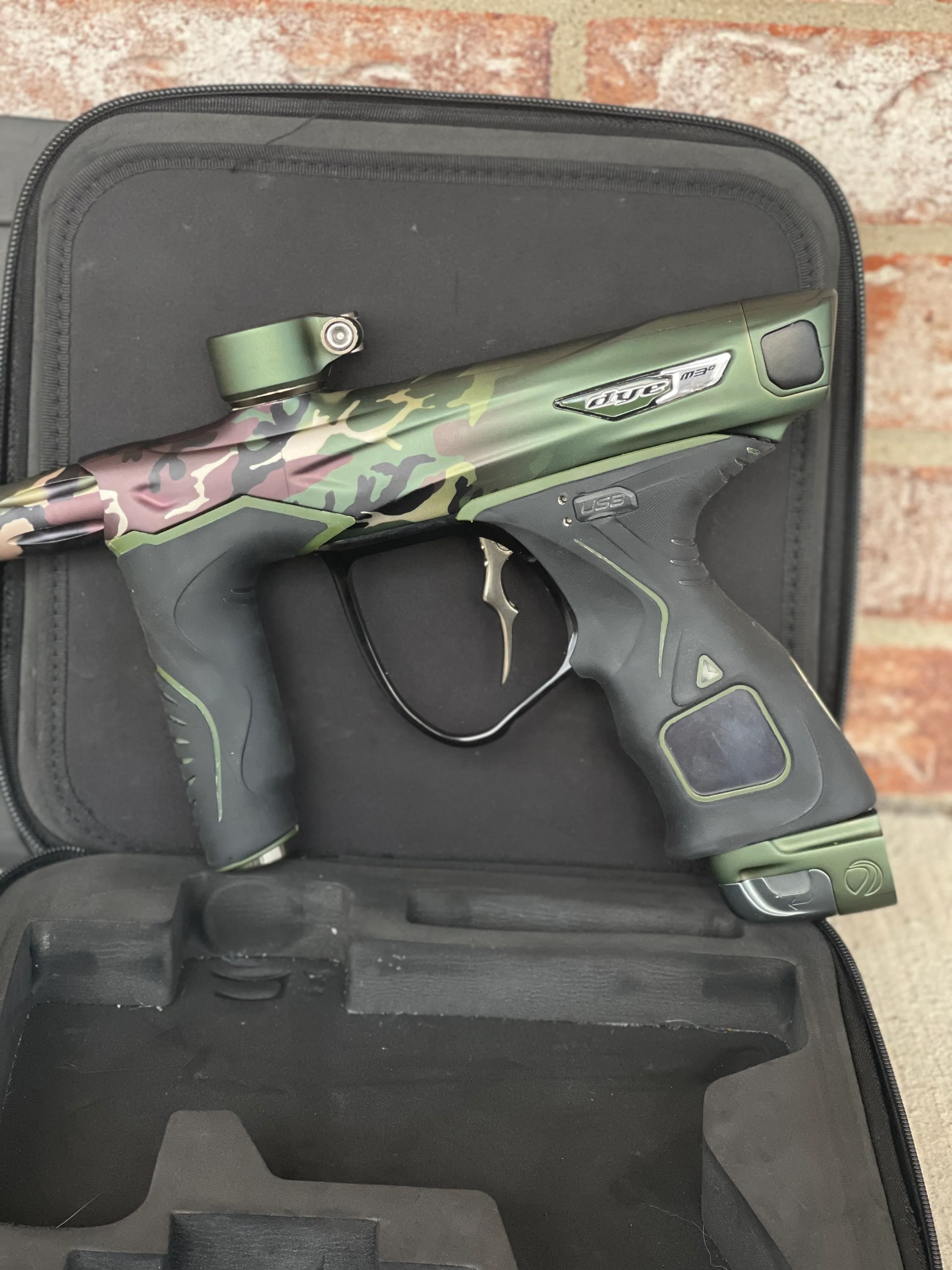 Used Dye M3+ Paintball Gun - PGA Woodland - Image 6