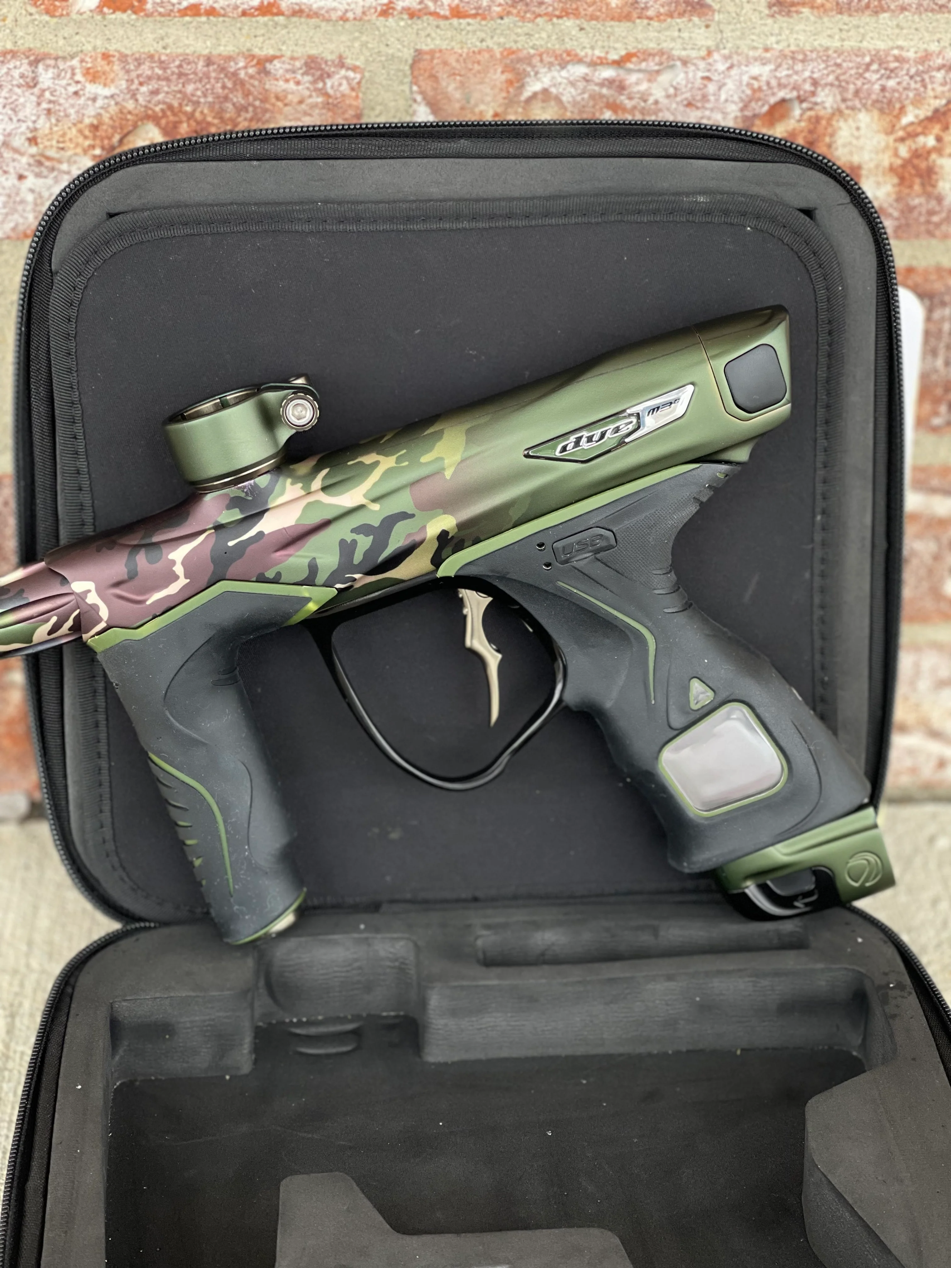 Used Dye M3+ Paintball Gun - PGA Woodland - Image 6