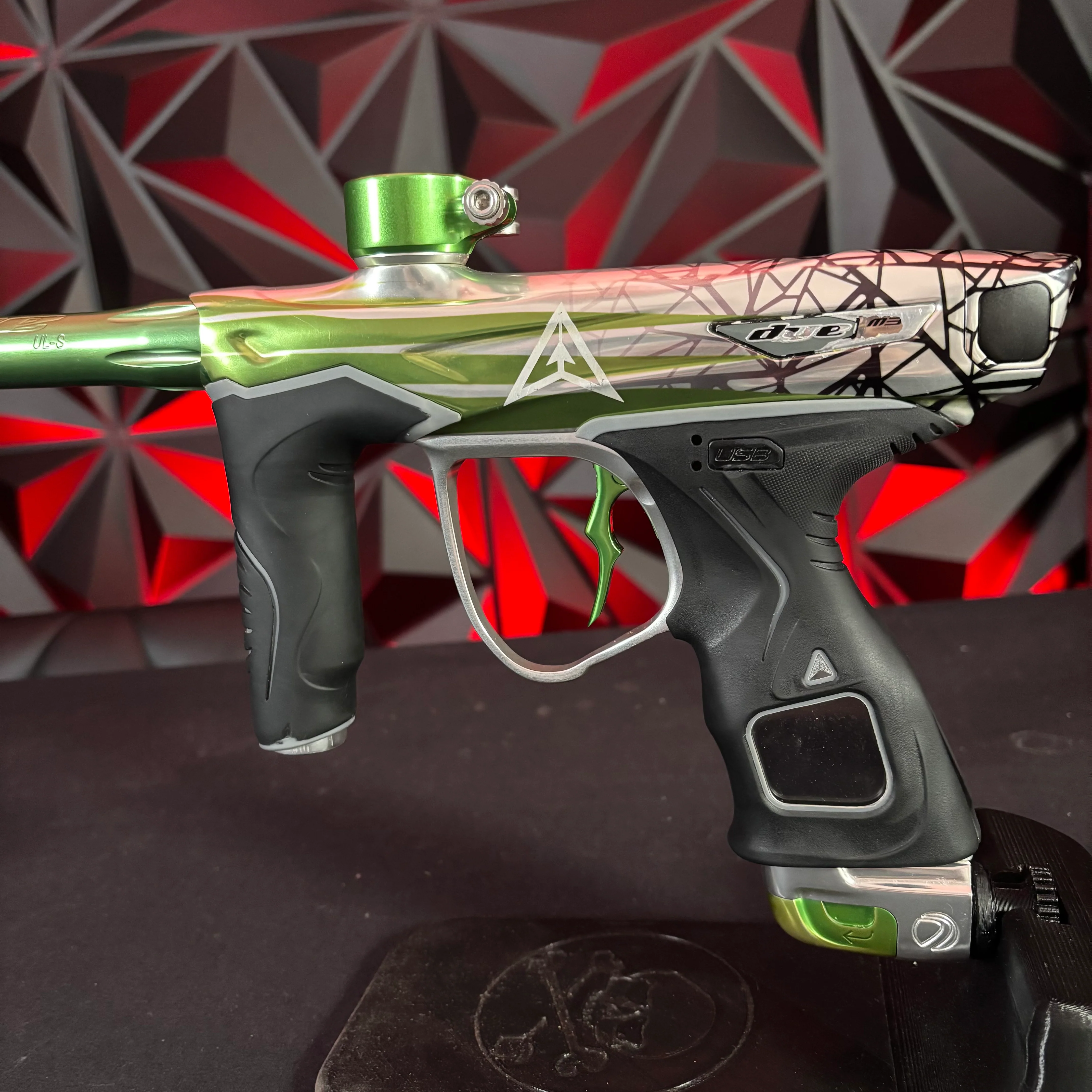 Used Dye M3+ Paintball Marker - LE LVL Up - Image 4