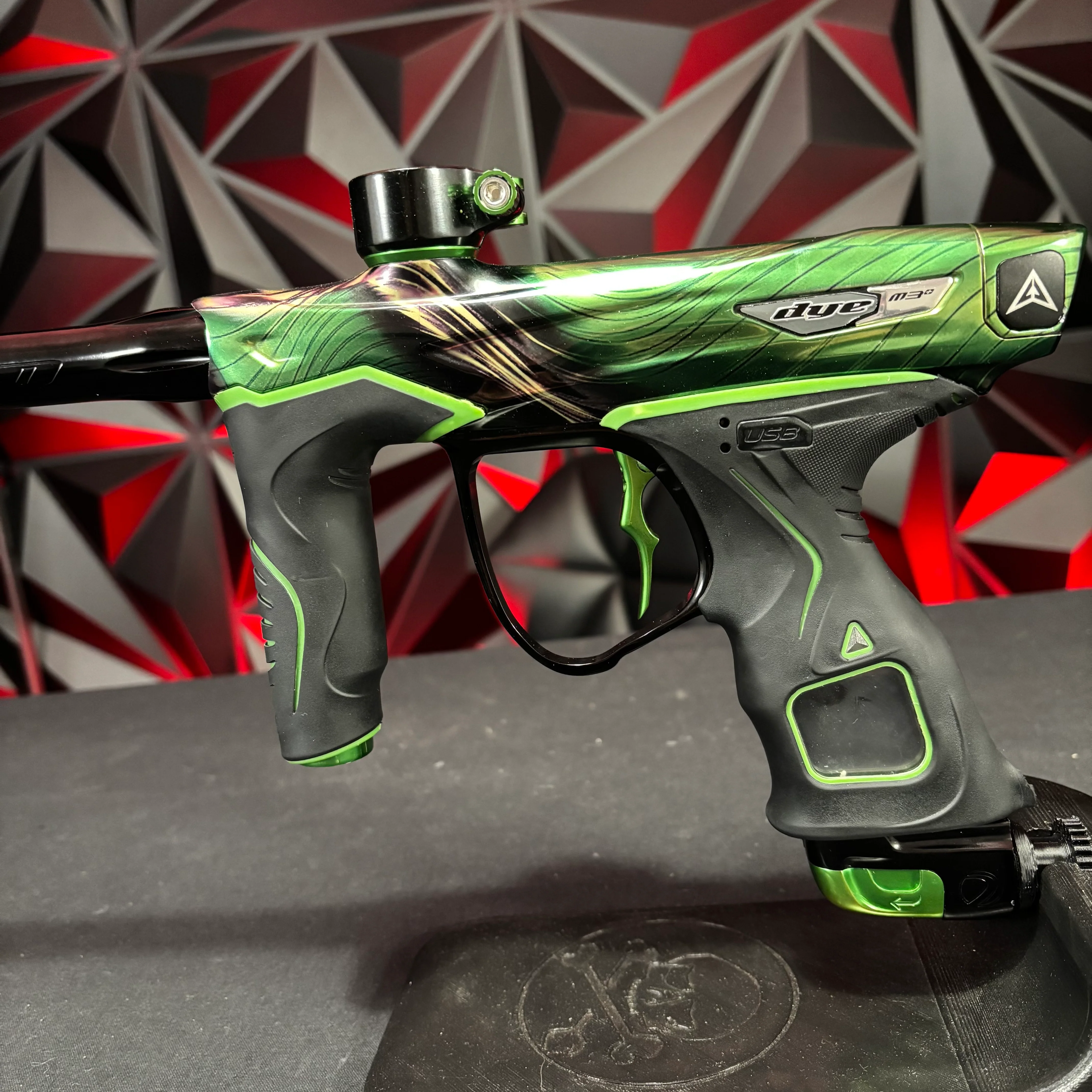 Used Dye M3+ Paintball Marker - LE LVL Up (Green/Black) - Image 4