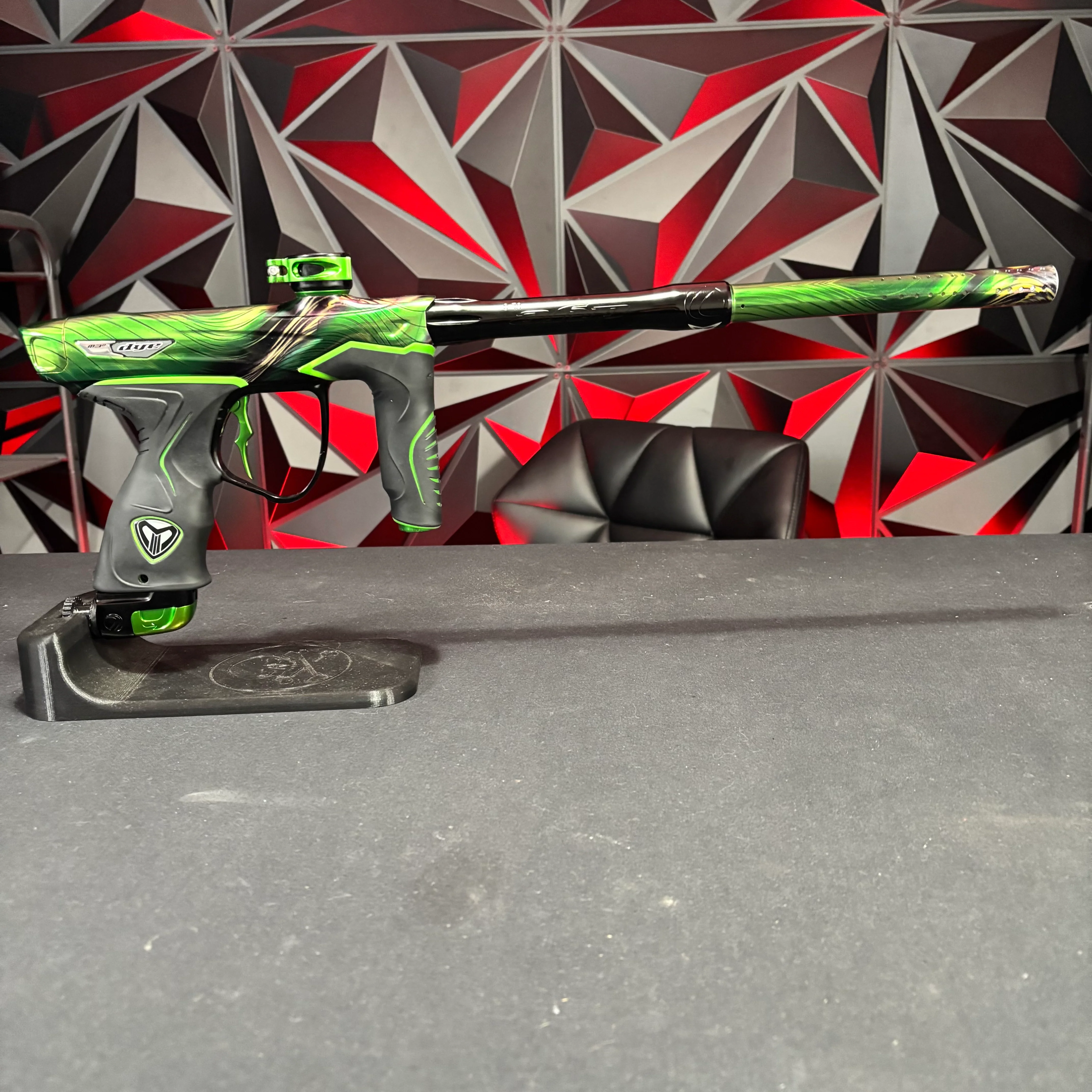 Used Dye M3+ Paintball Marker - LE LVL Up (Green/Black) - Image 6