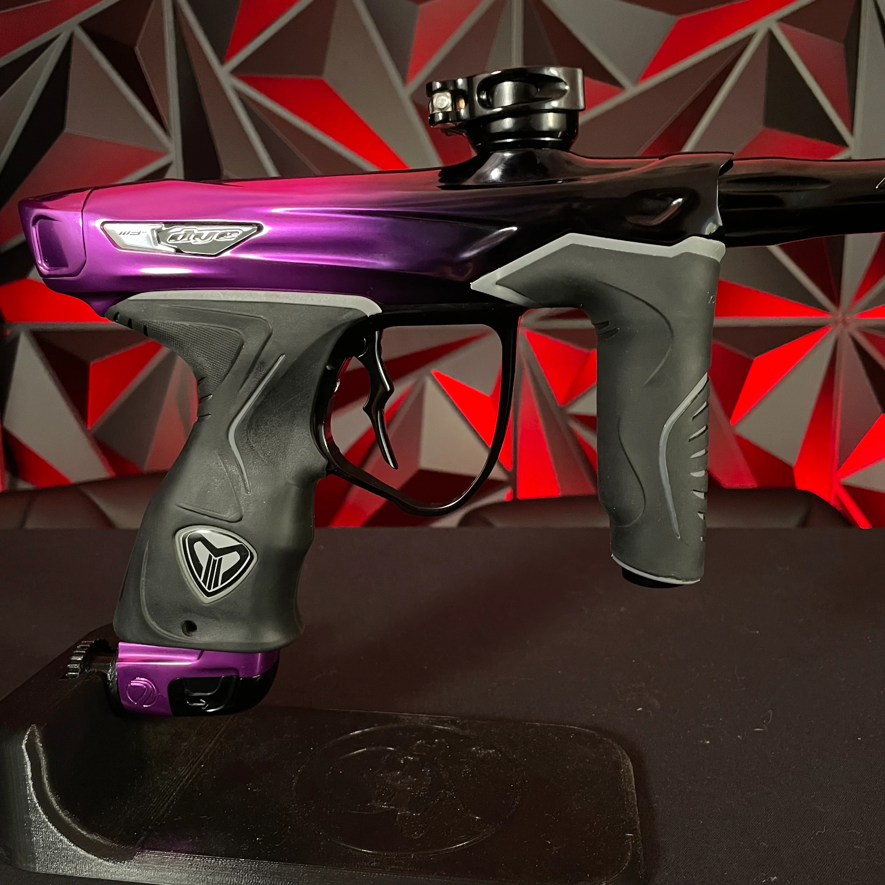 Used Dye M3+ Paintball Marker - Purple/Black Fade - Image 5