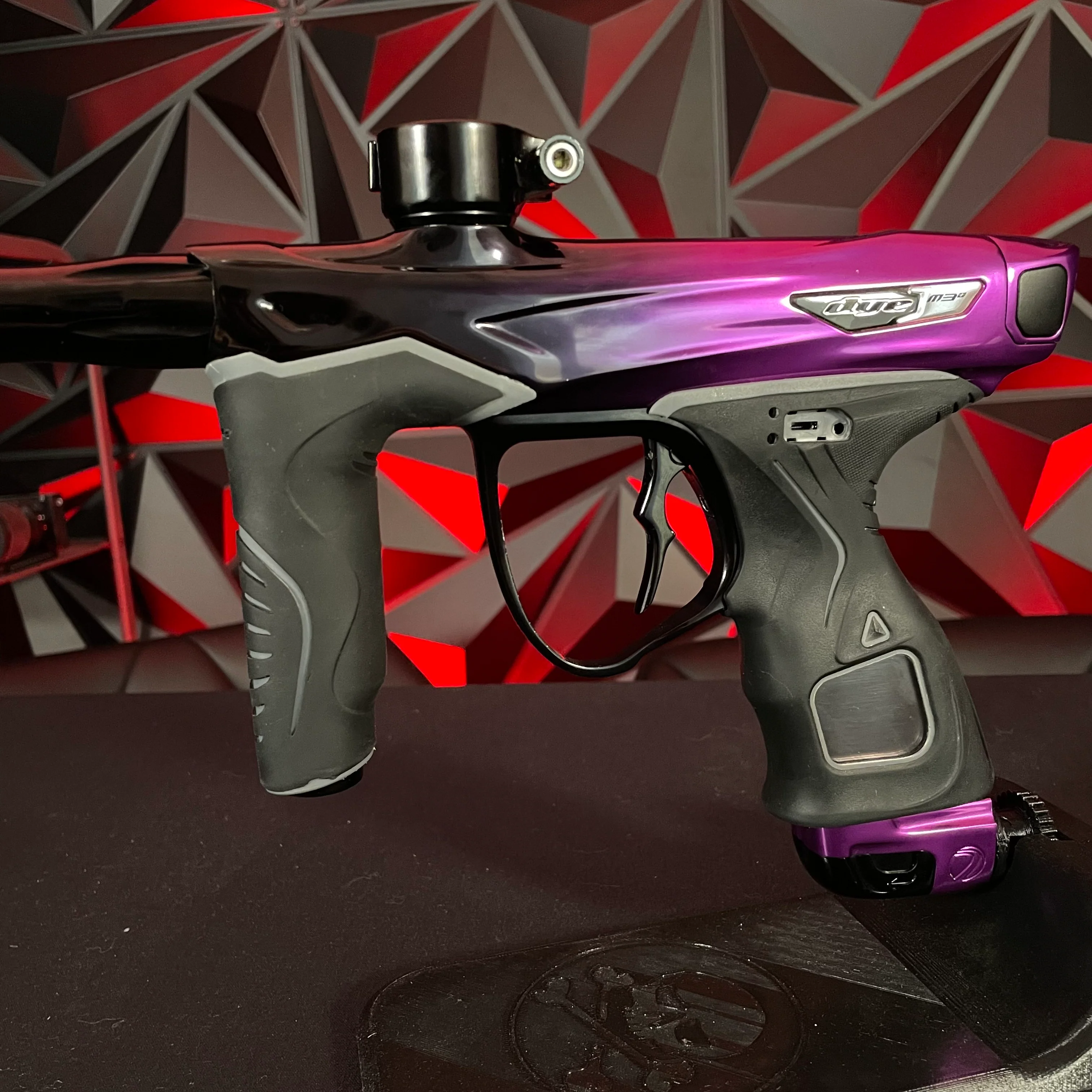 Used Dye M3+ Paintball Marker - Purple/Black Fade - Image 7