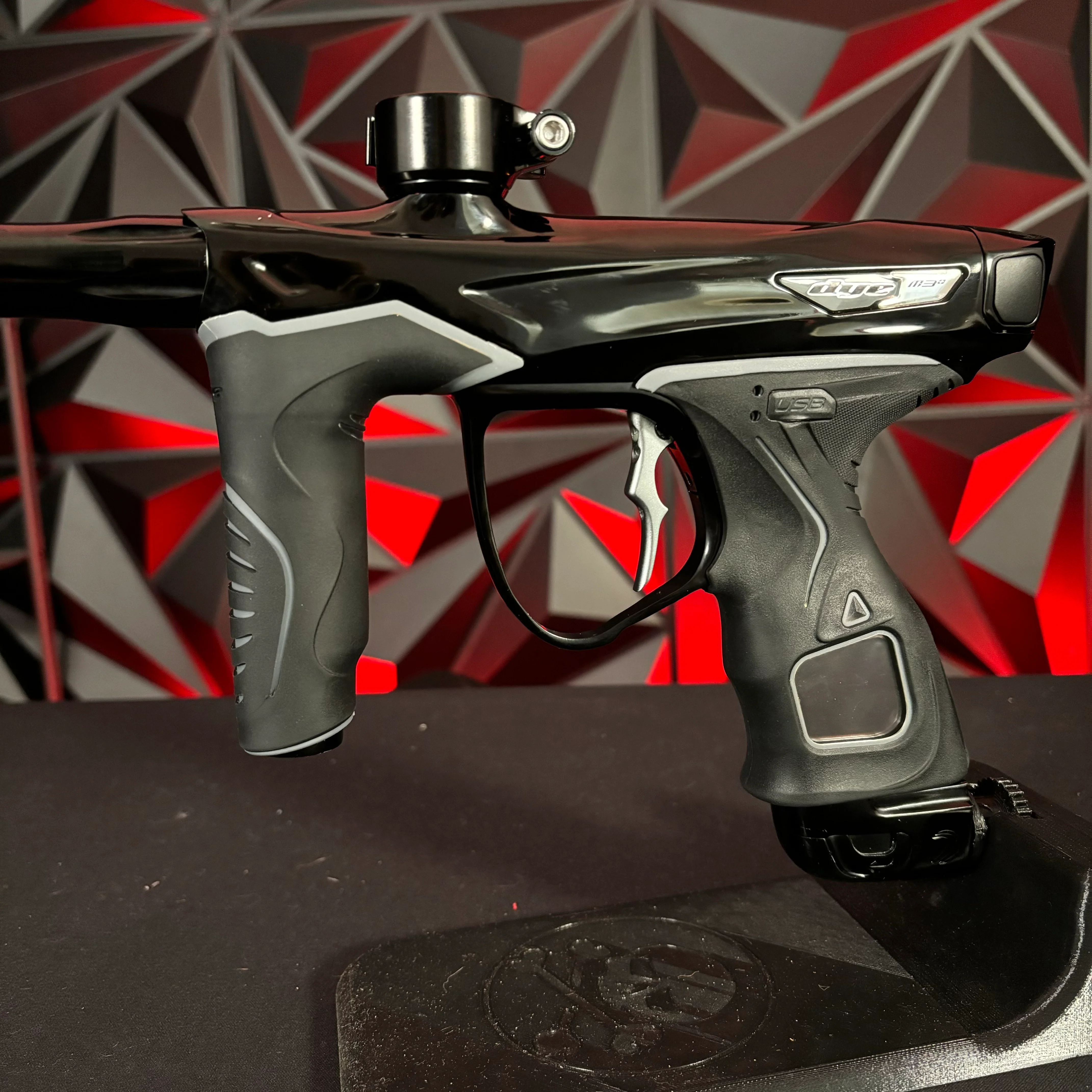 Used Dye M3+ Paintball Marker- Silver Night - Image 2
