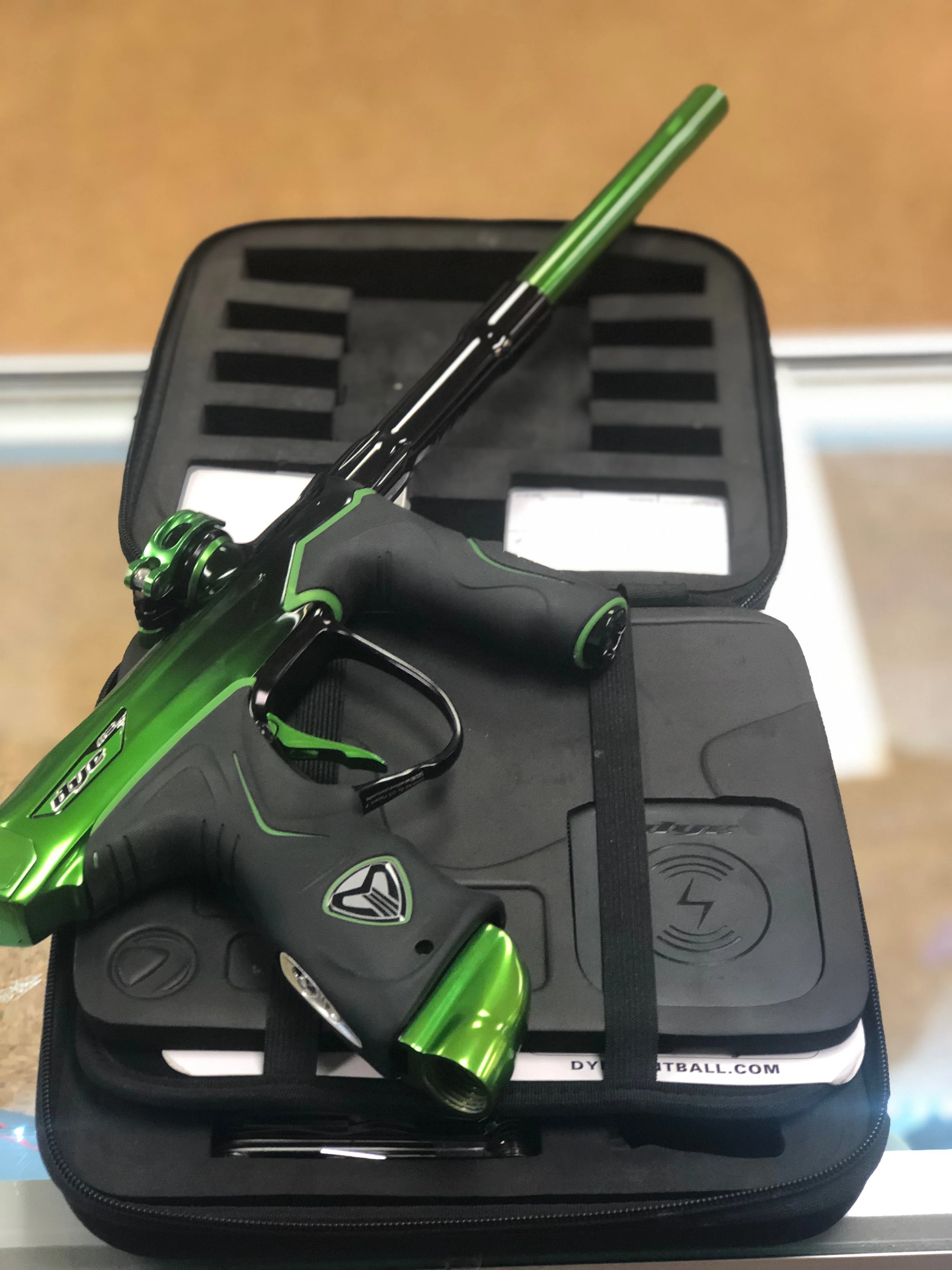 USED Dye M3S - Polished Black/Green - Image 2