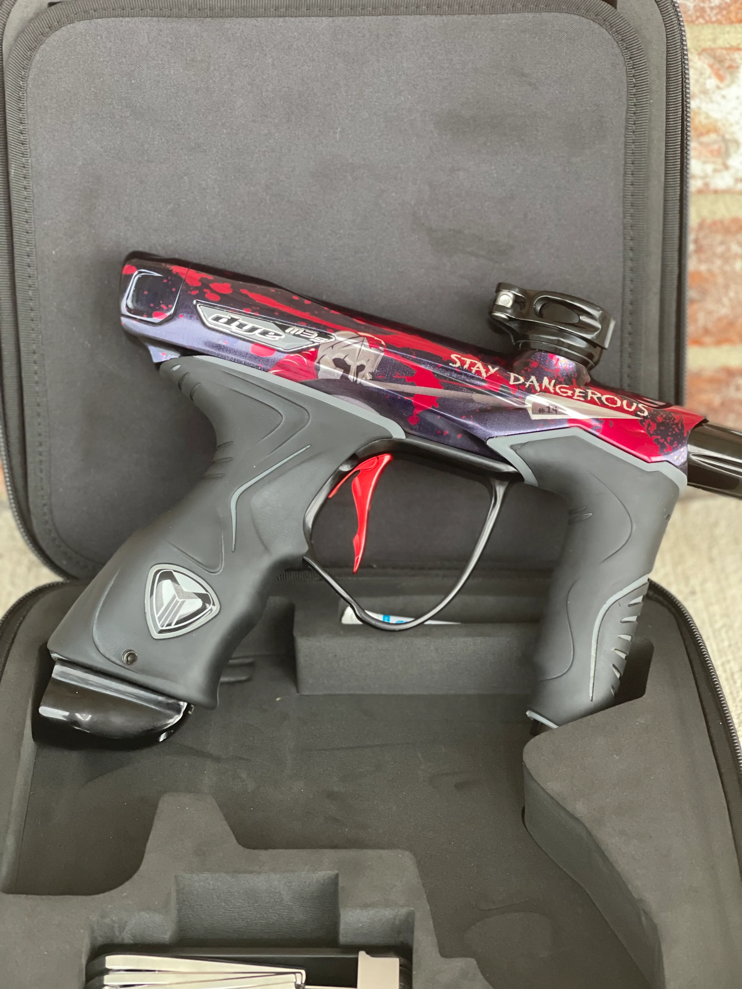 Used Dye M3S Paintball Gun - Greg Siewers Limited Edition - Image 3