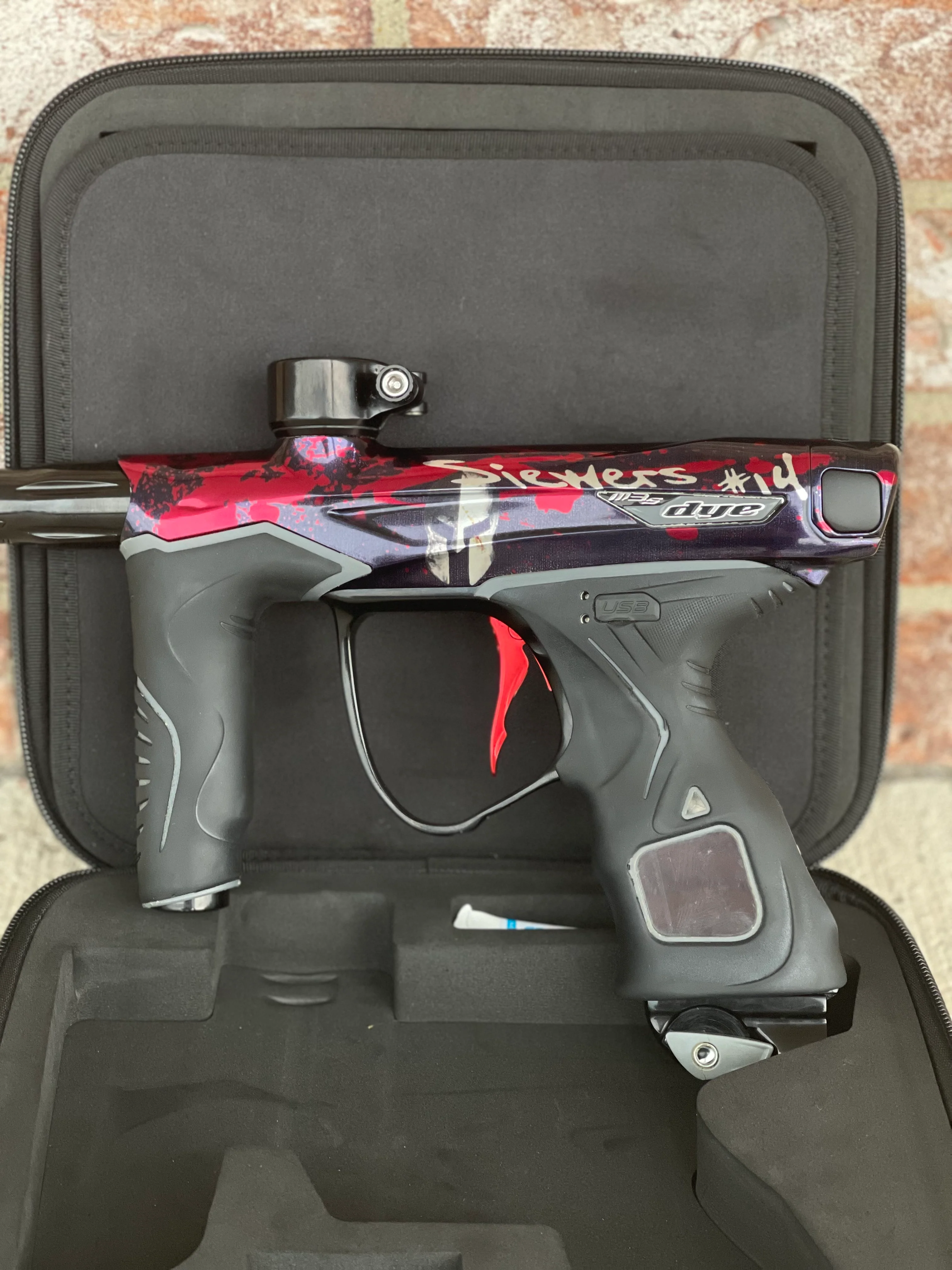 Used Dye M3S Paintball Gun - Greg Siewers Limited Edition - Image 4