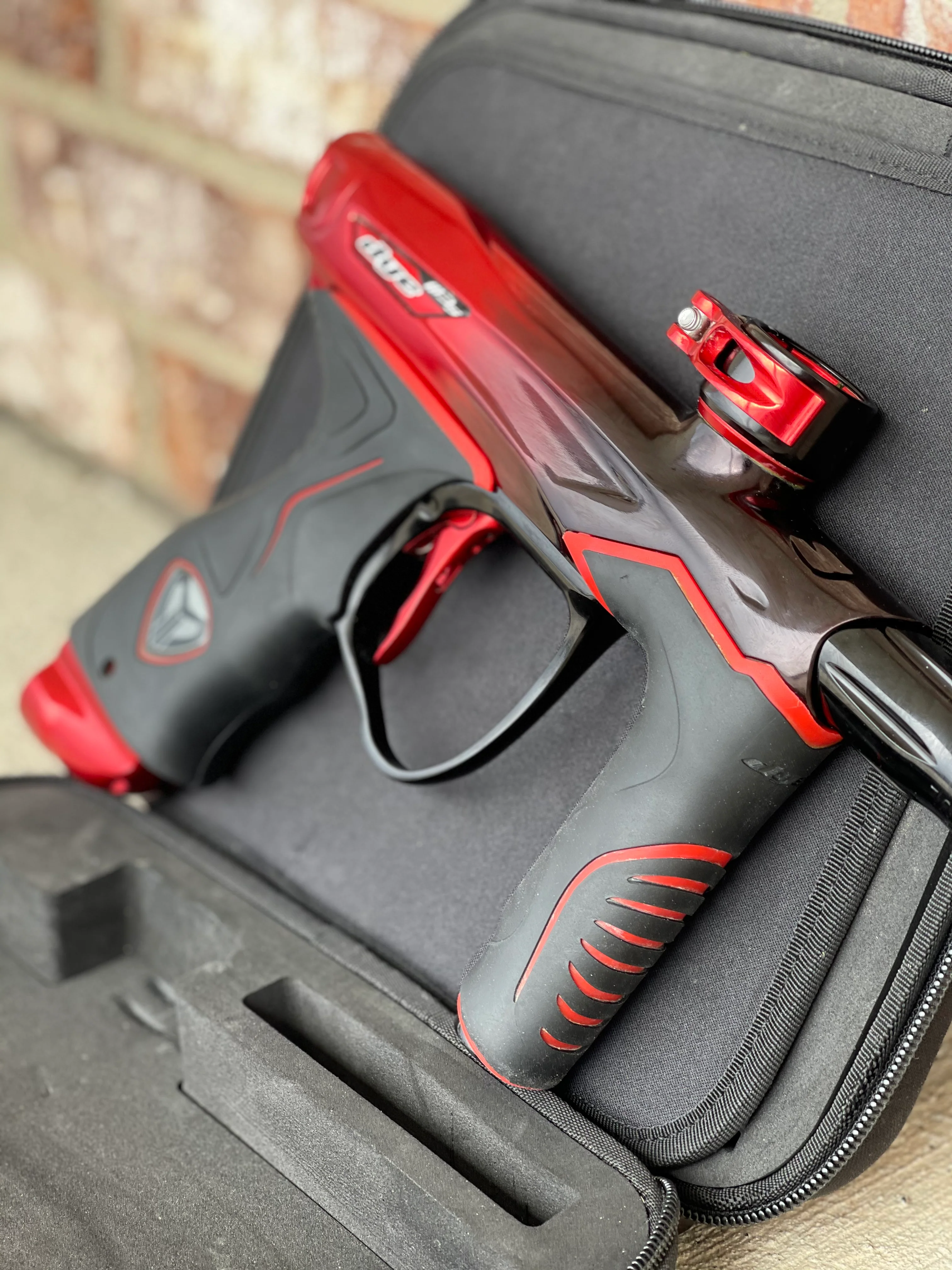 Used Dye M3S Paintball Marker - Bloody Sunday - Image 2