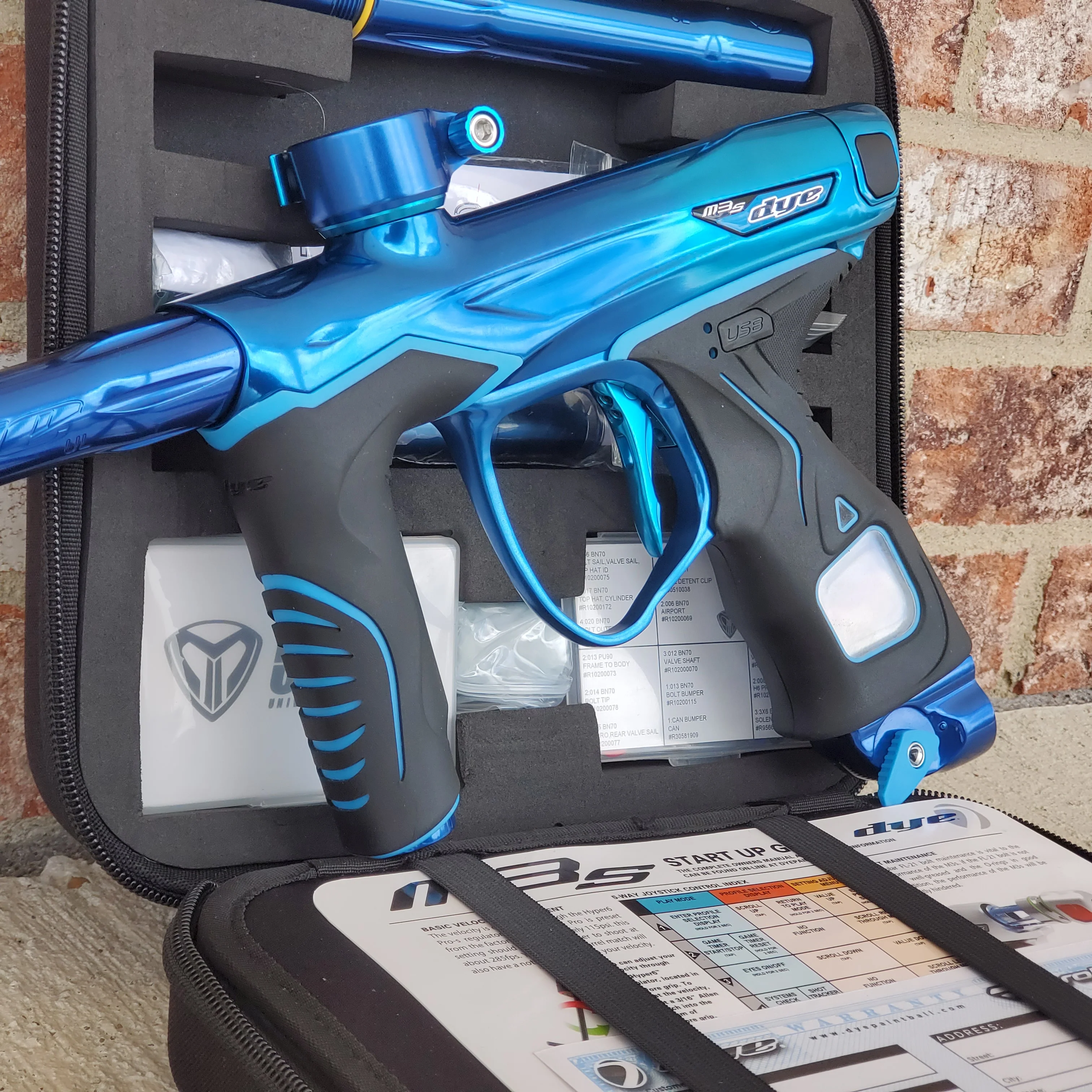 Used Dye M3S Paintball Marker - Deep Waters - Image 3