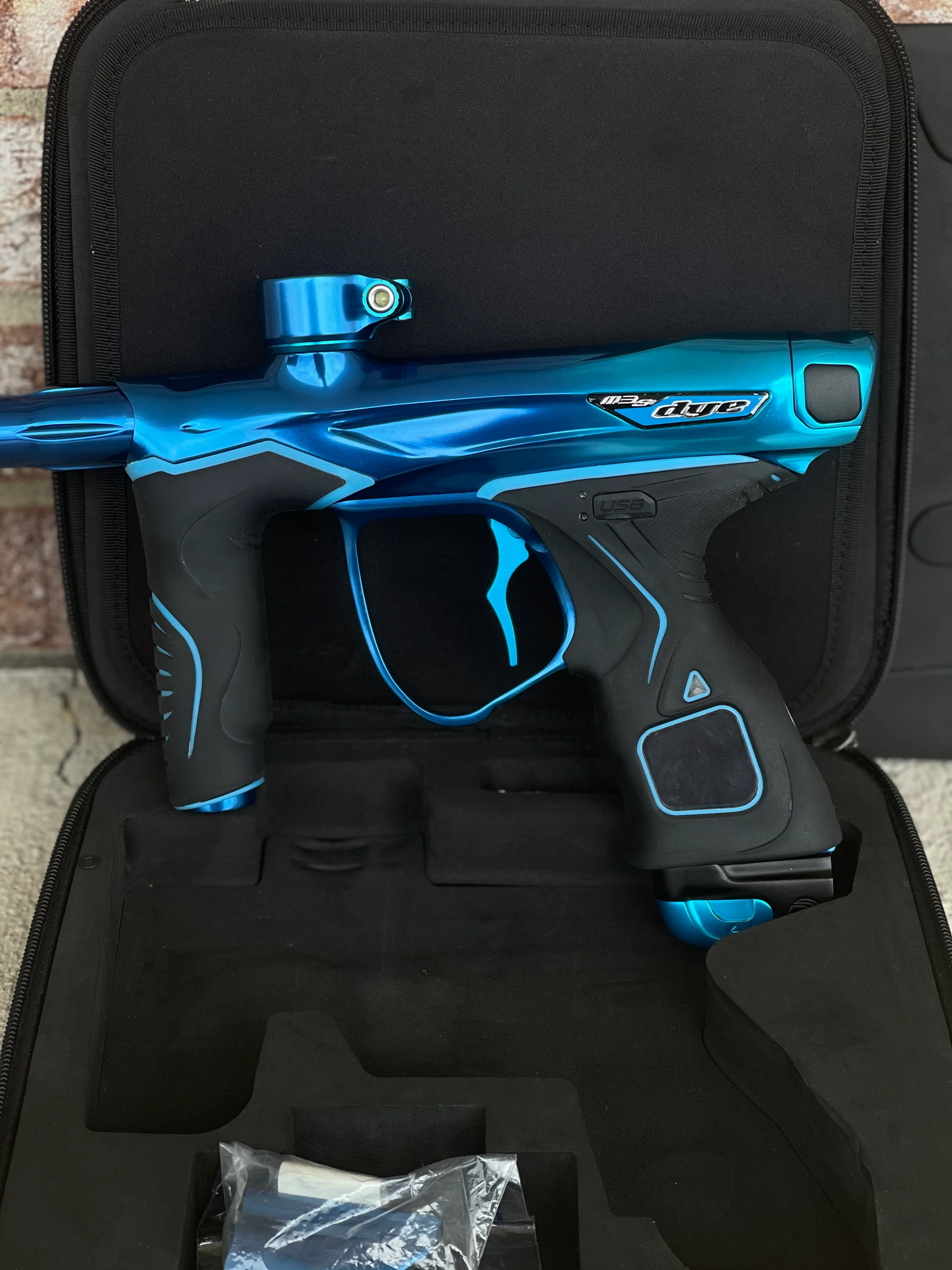 Used Dye M3S Paintball Marker - Deep Waters - Image 4