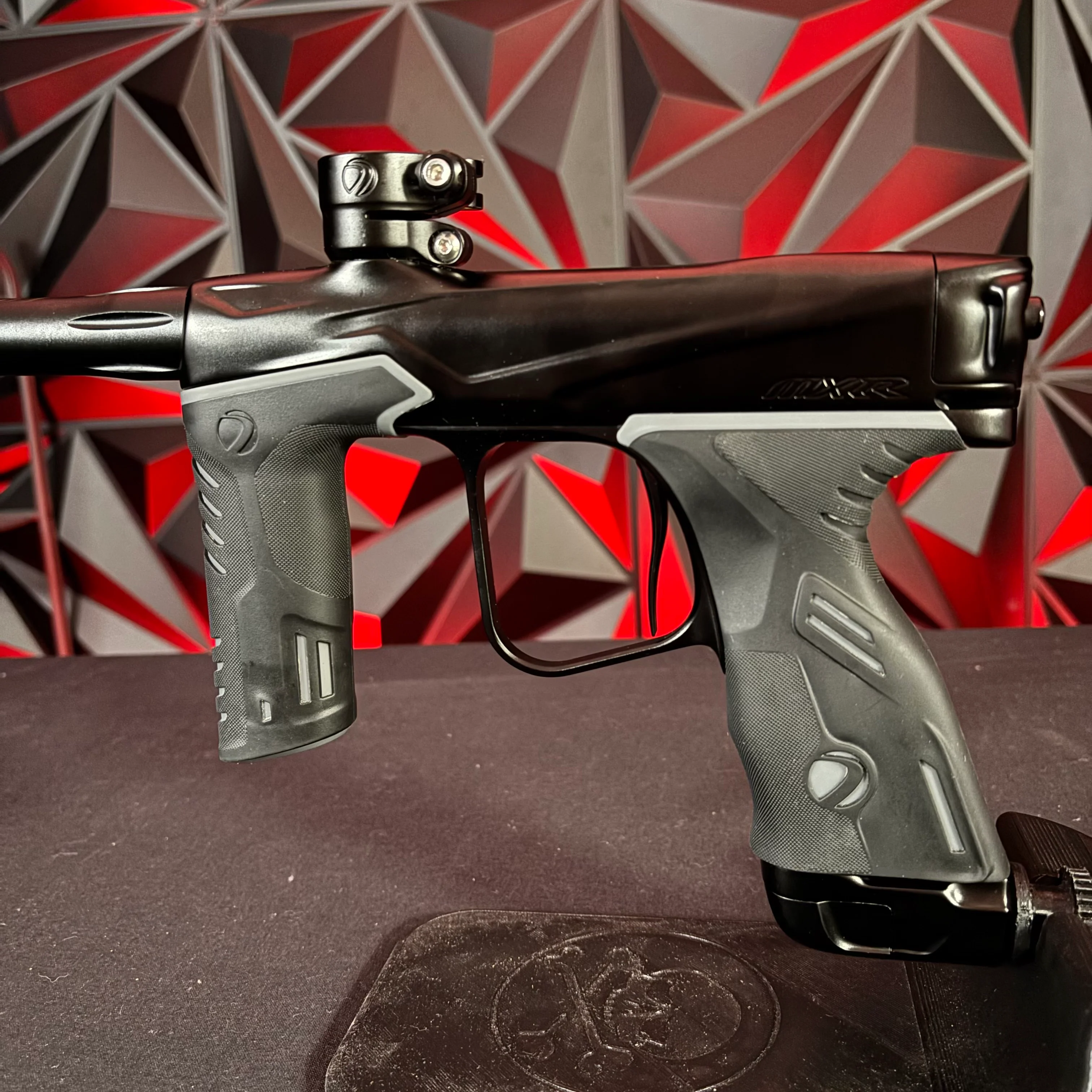 Used Dye MXR Paintball Gun - Onyx w/ V2 Upgrade Kit - Image 3
