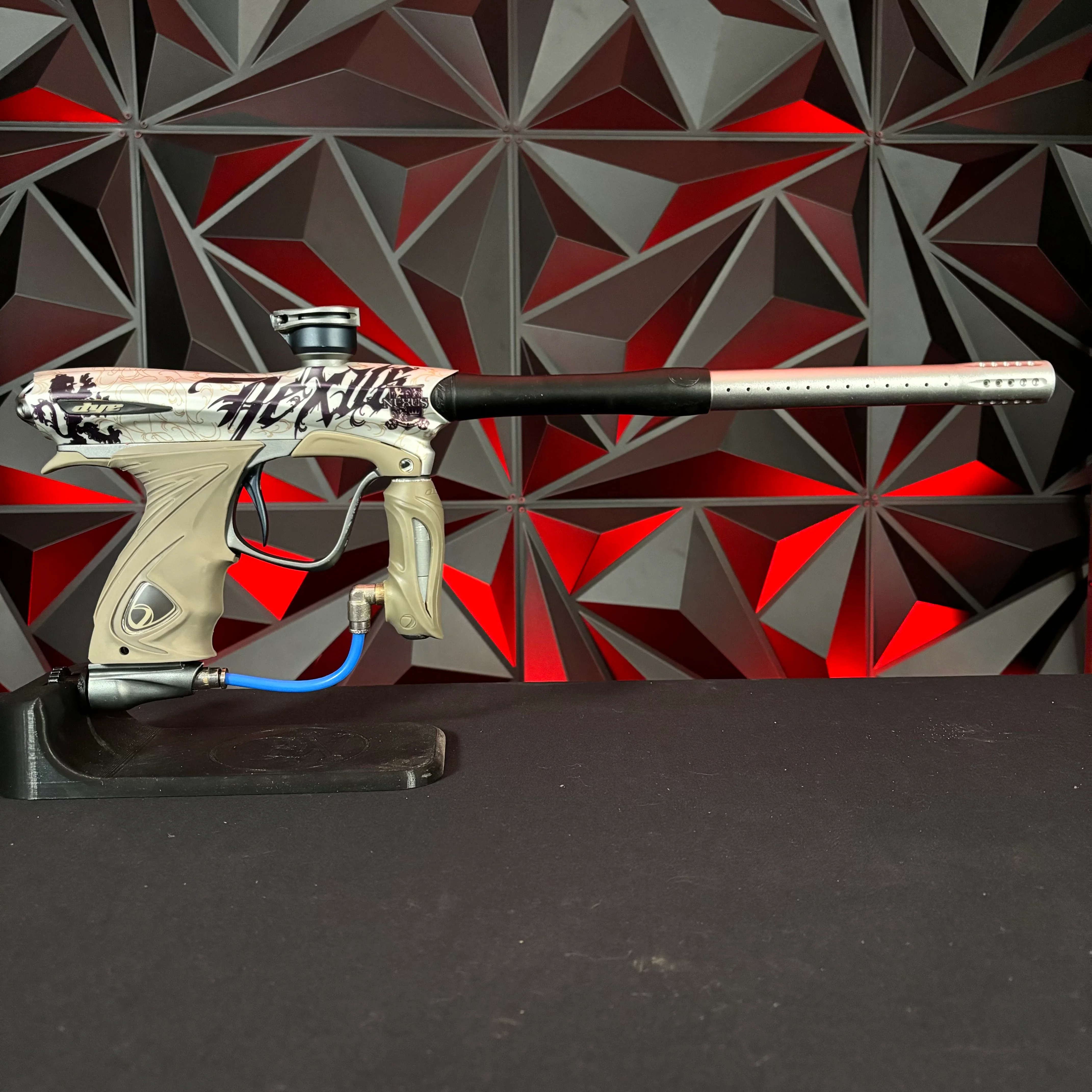 Used Dye NT11 Piantball Gun - Nexus - Image 6