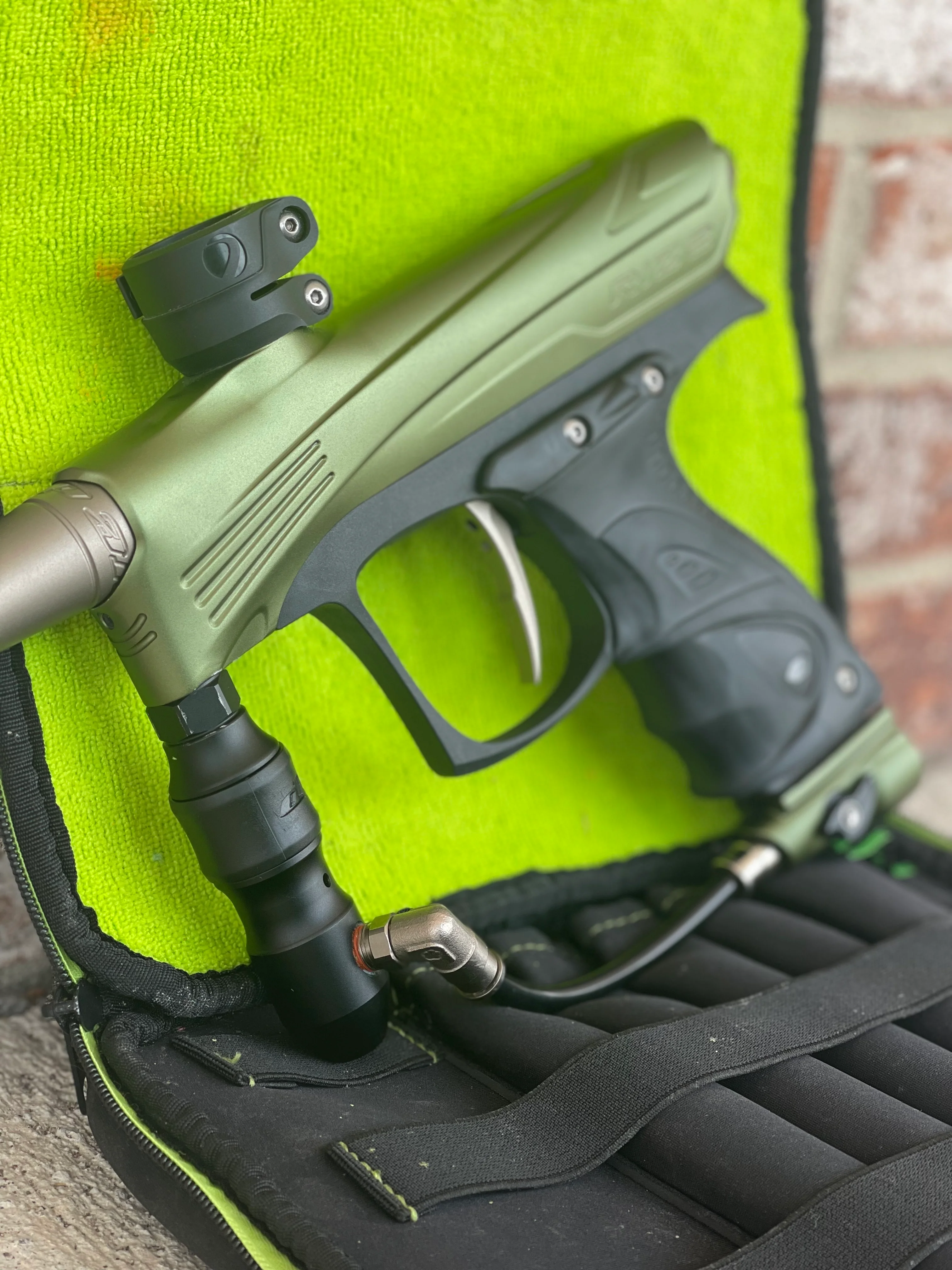 Used Dye Proto Rize Paintball Marker- Green / Bronze - Image 4
