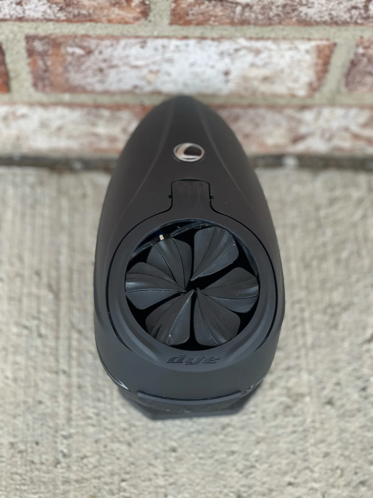 Used Dye R-2 Paintball Loader - Black/Black with Black Quick Feed - Image 3