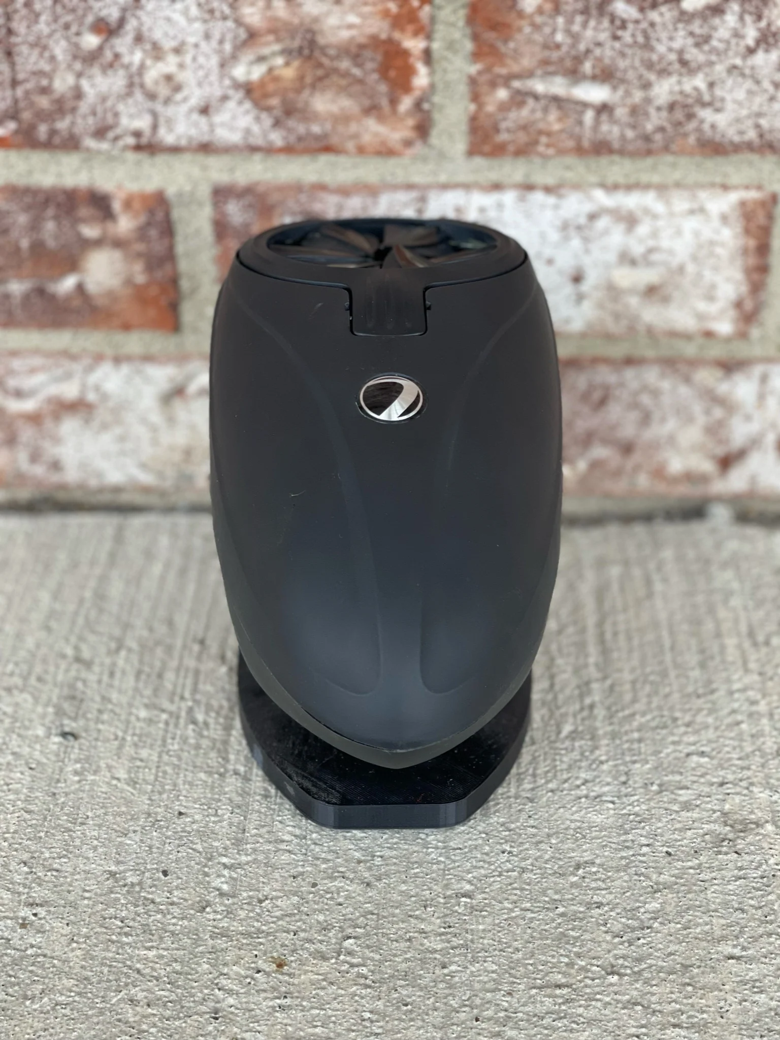 Used Dye R-2 Paintball Loader - Black/Black with Black Quick Feed - Image 4